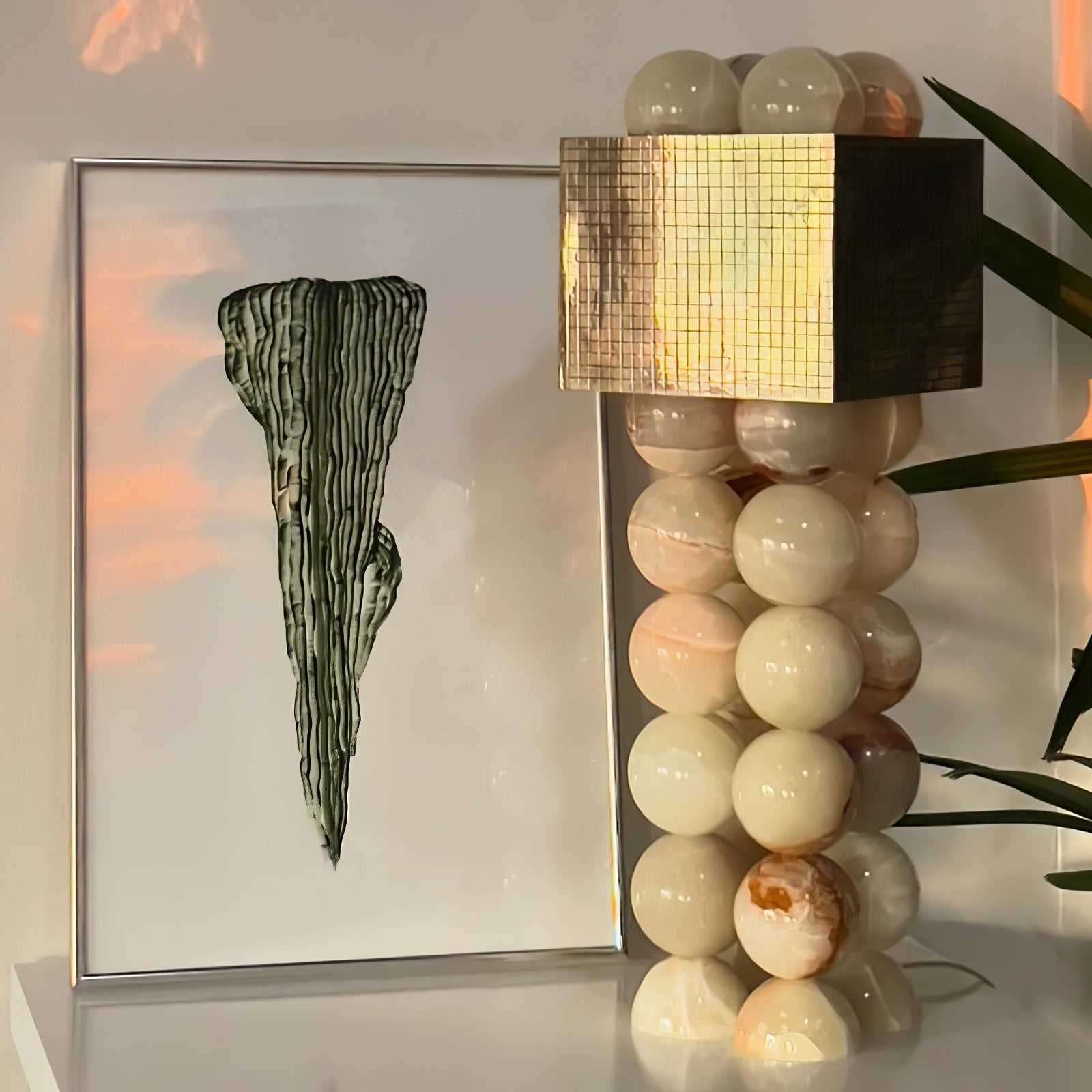 Quava Jade Table Lamp - Blowlighting