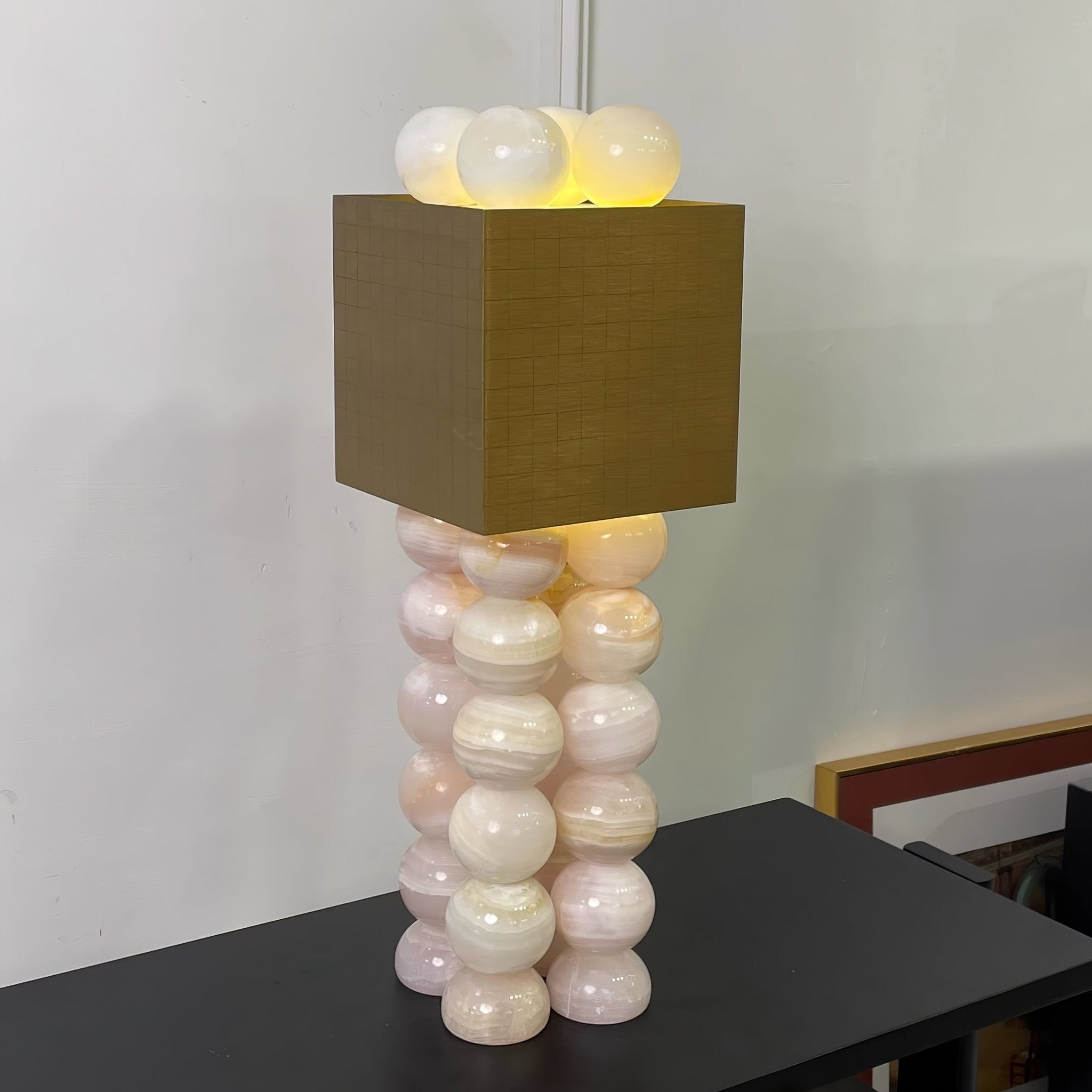 Quava Jade Table Lamp - Blowlighting