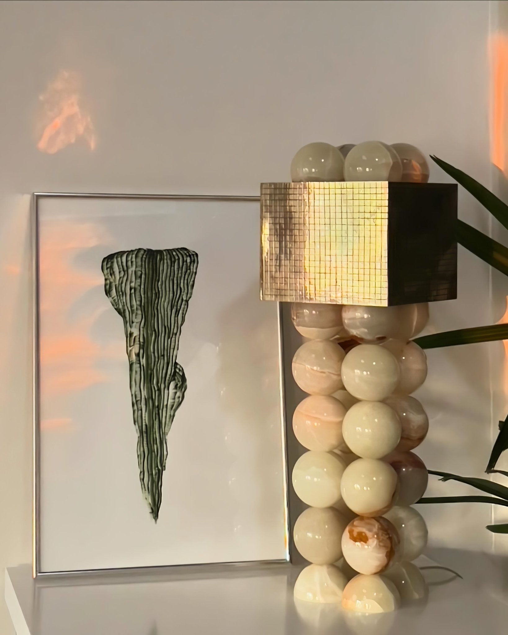 Quava Jade Table Lamp - Blowlighting