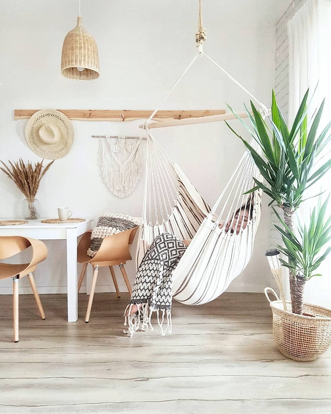 Rattan Pandent Light - Blowlighting