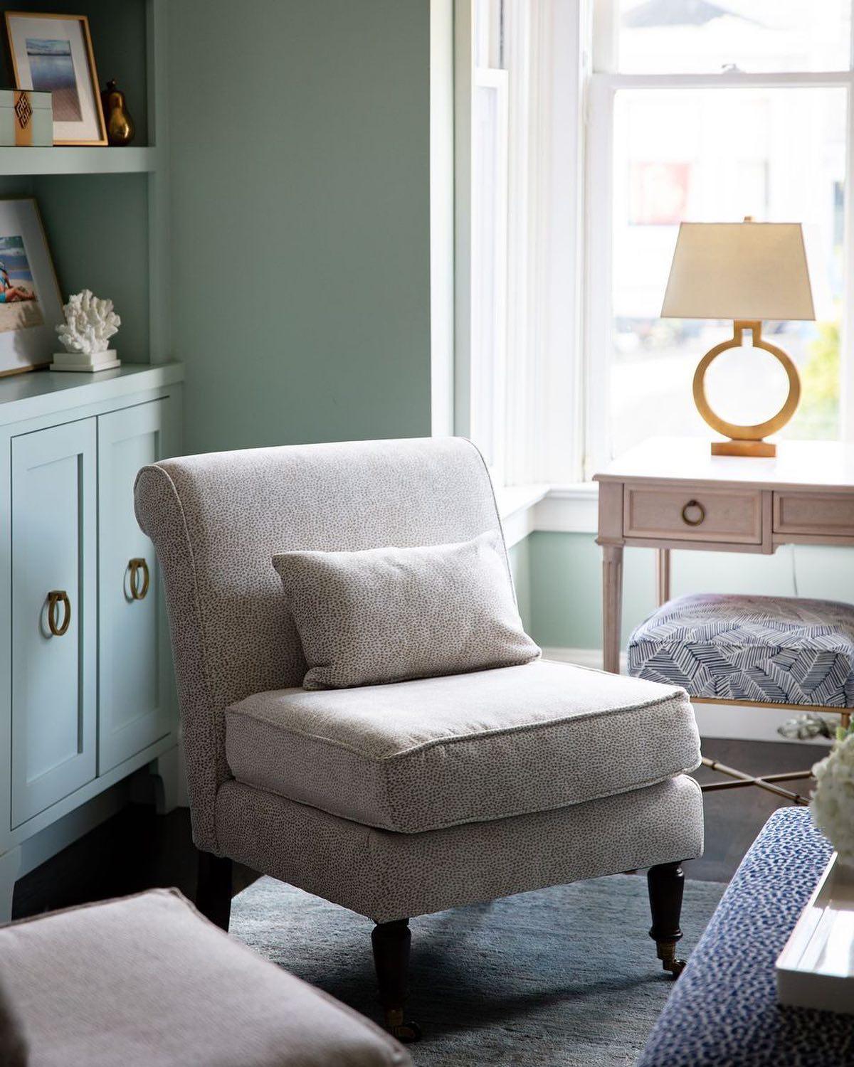 Ring Form Table Lamp - Blowlighting