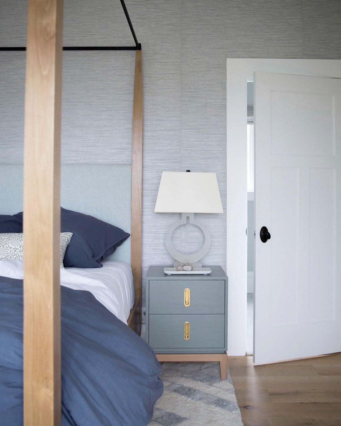 Ring Form Table Lamp - Blowlighting