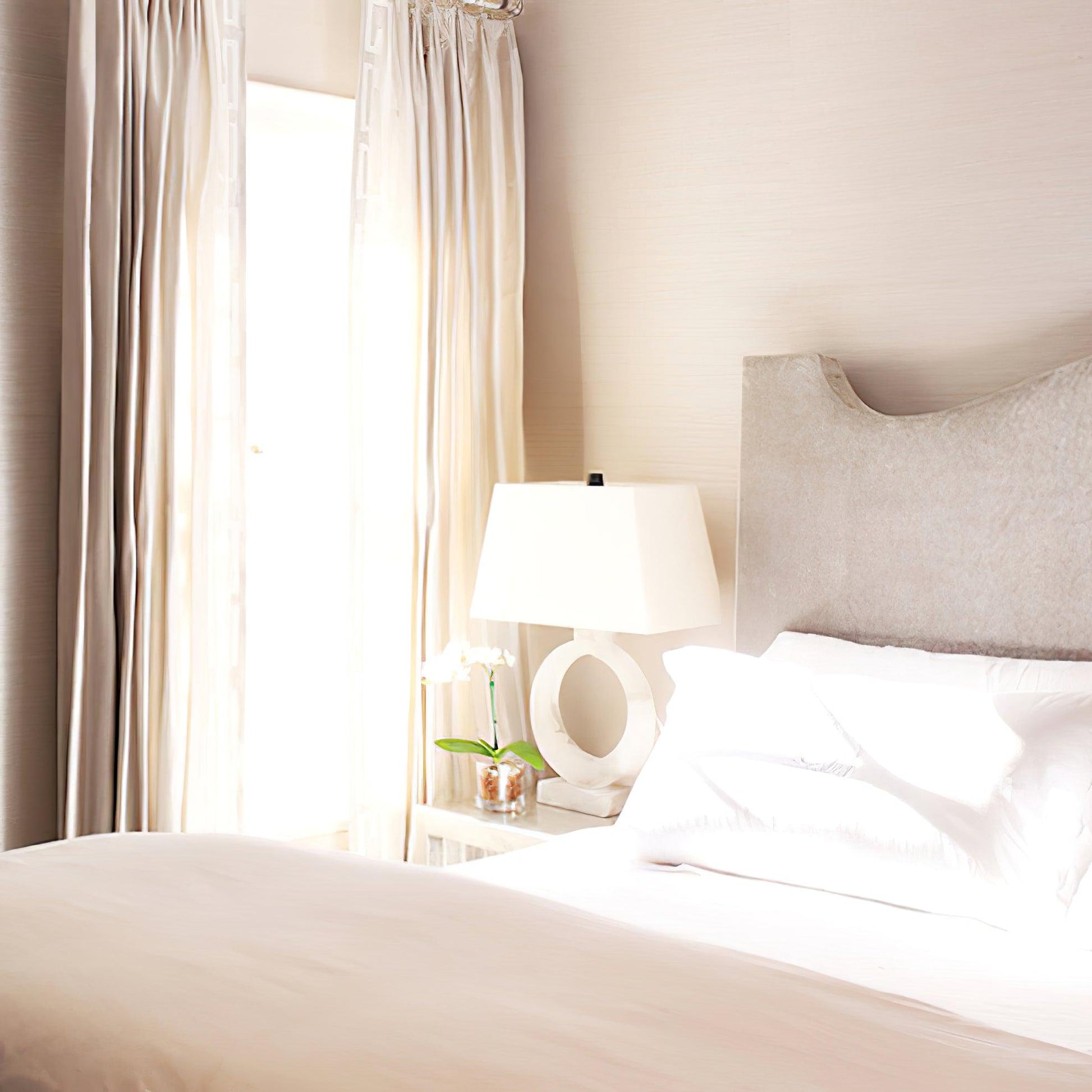 Ring Form Table Lamp - Blowlighting