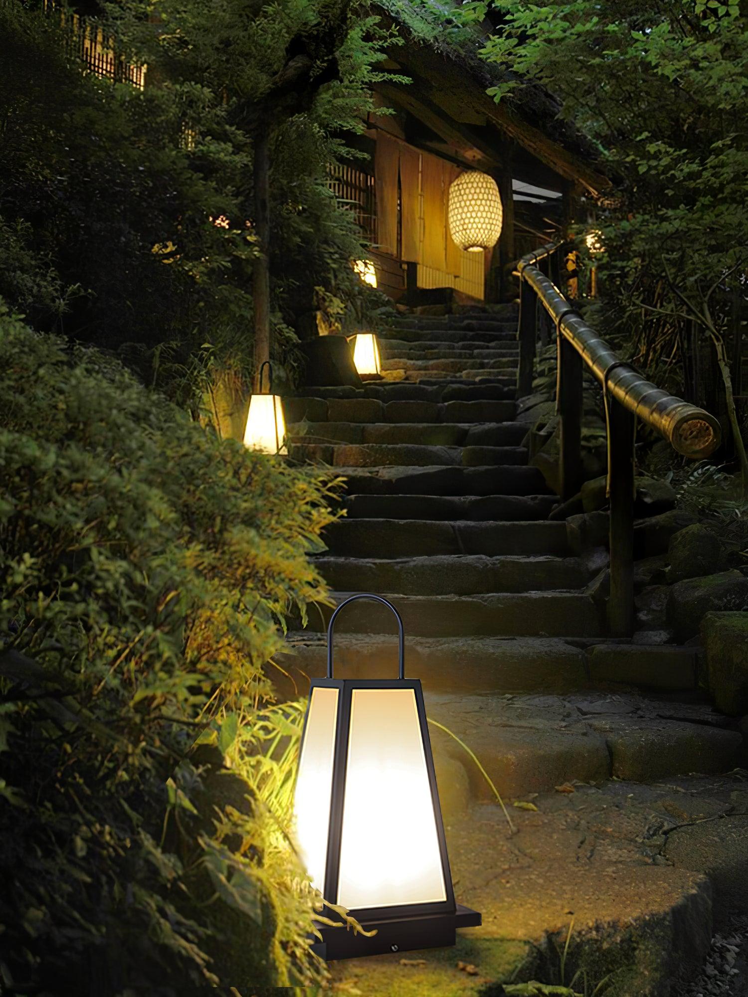 Roam Lantern Garden Outdoor Lamp - Blowlighting
