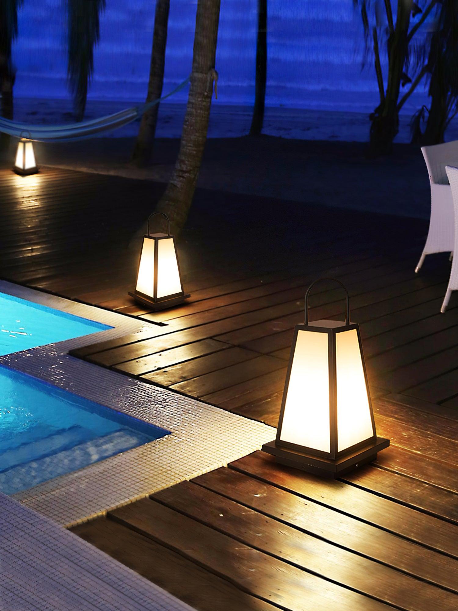 Roam Lantern Garden Outdoor Lamp - Blowlighting