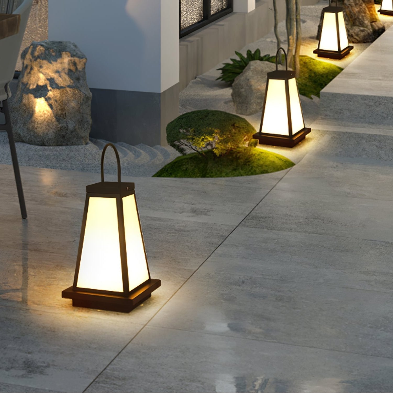 Roam Lantern Garden Outdoor Lamp - Blowlighting