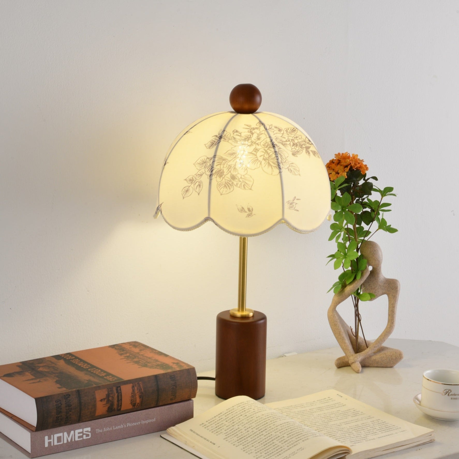 Quinn Vintage Fabric Table Lamp - Blowlighting