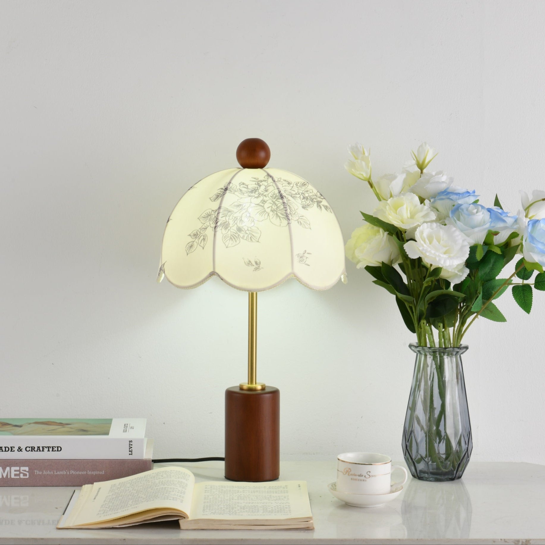 Quinn Vintage Fabric Table Lamp - Blowlighting