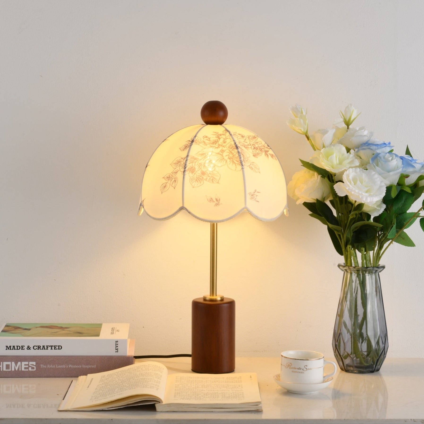 Quinn Vintage Fabric Table Lamp - Blowlighting