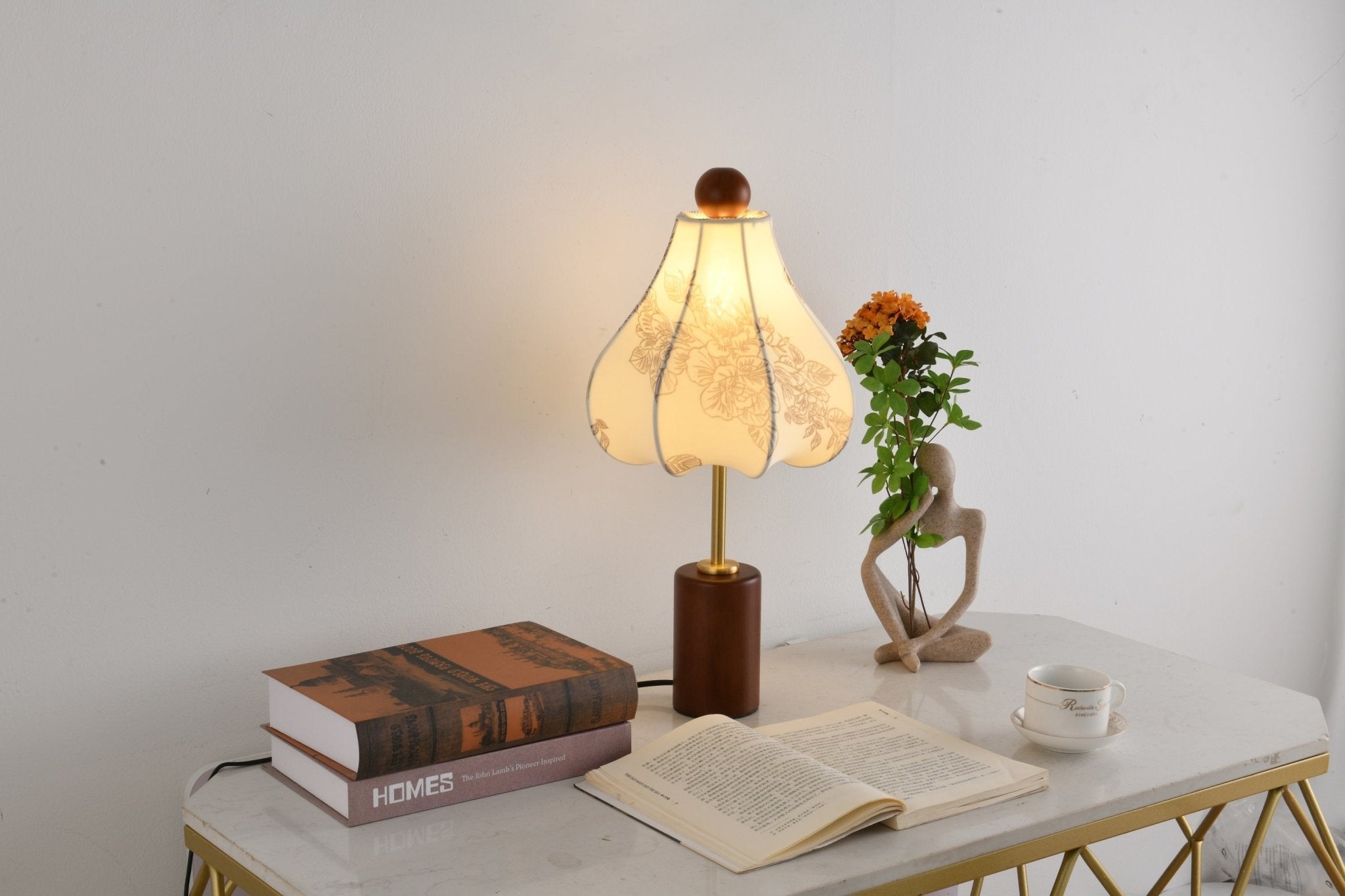 Quinn Vintage Fabric Table Lamp - Blowlighting