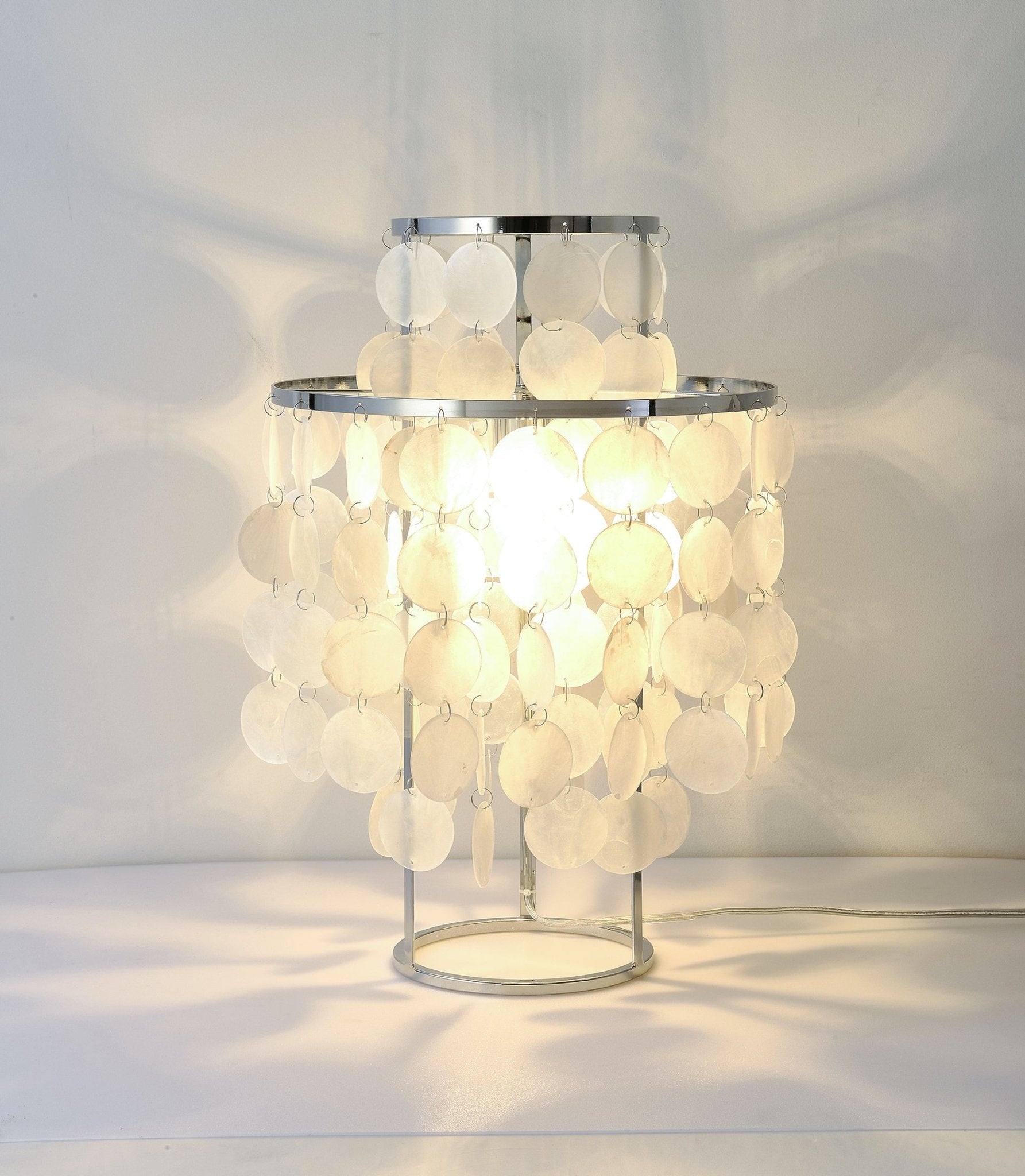 Round Shell Table Lamp - Blowlighting