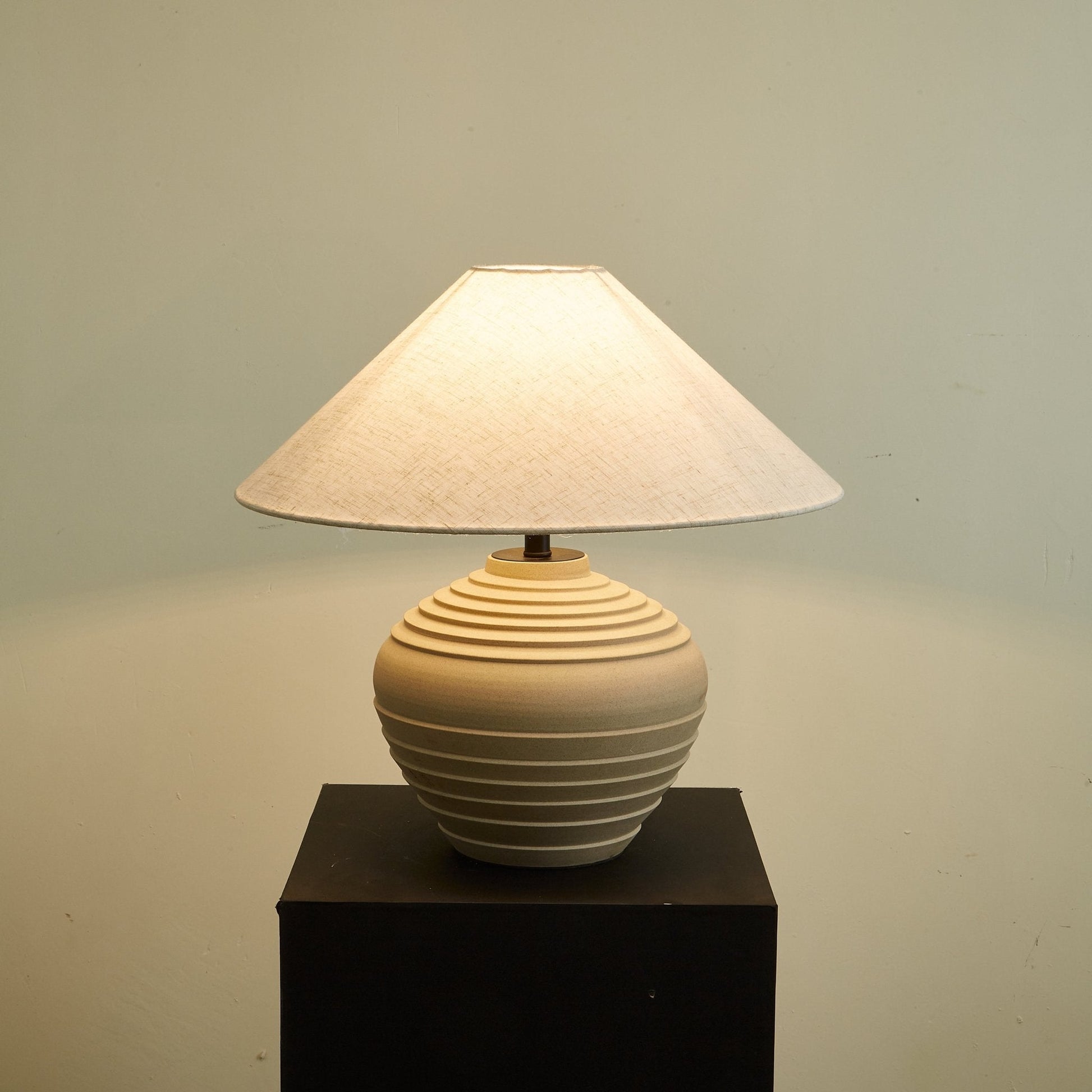 Satori Ridge Table Lamp - Blowlighting
