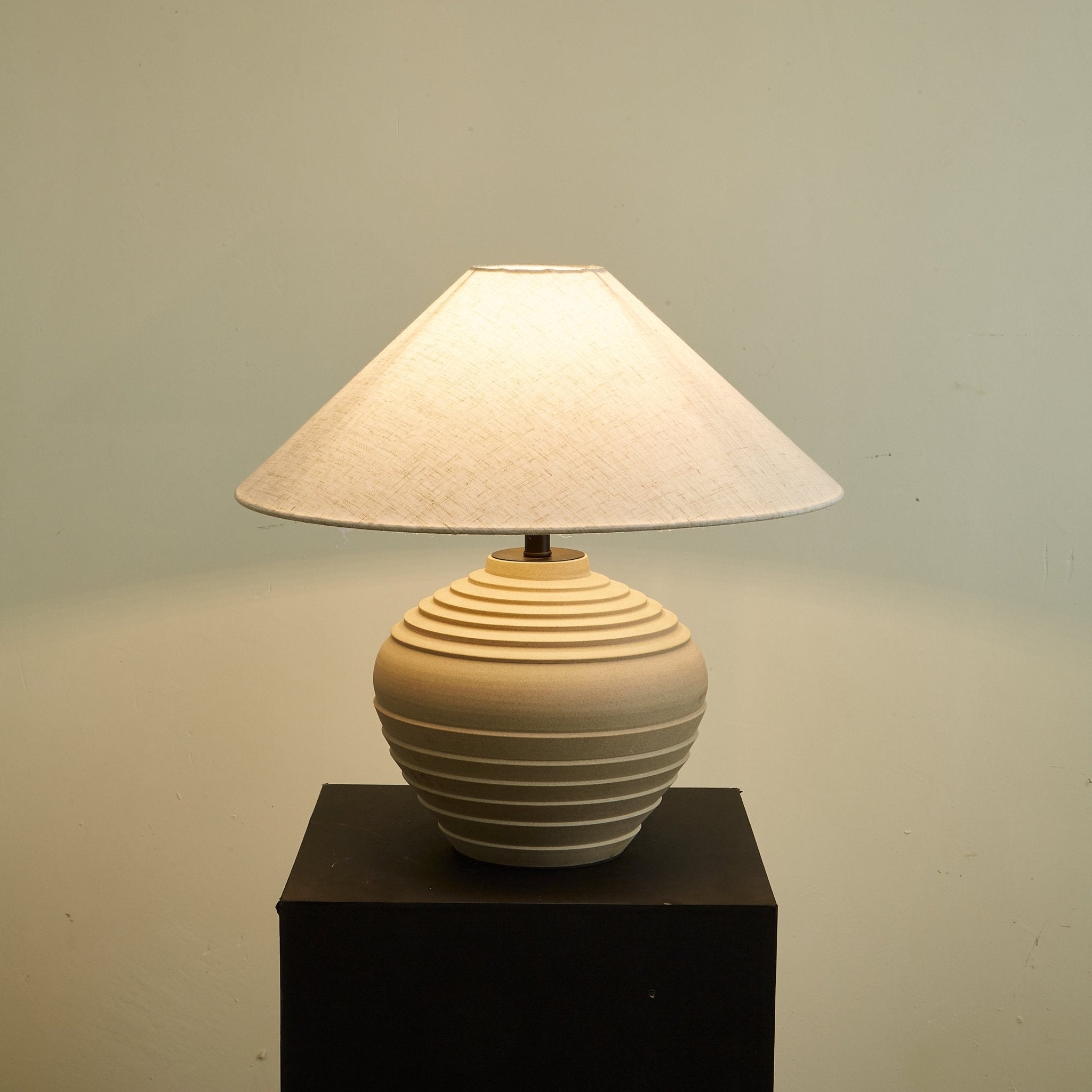 Satori Ridge Table Lamp - Blowlighting
