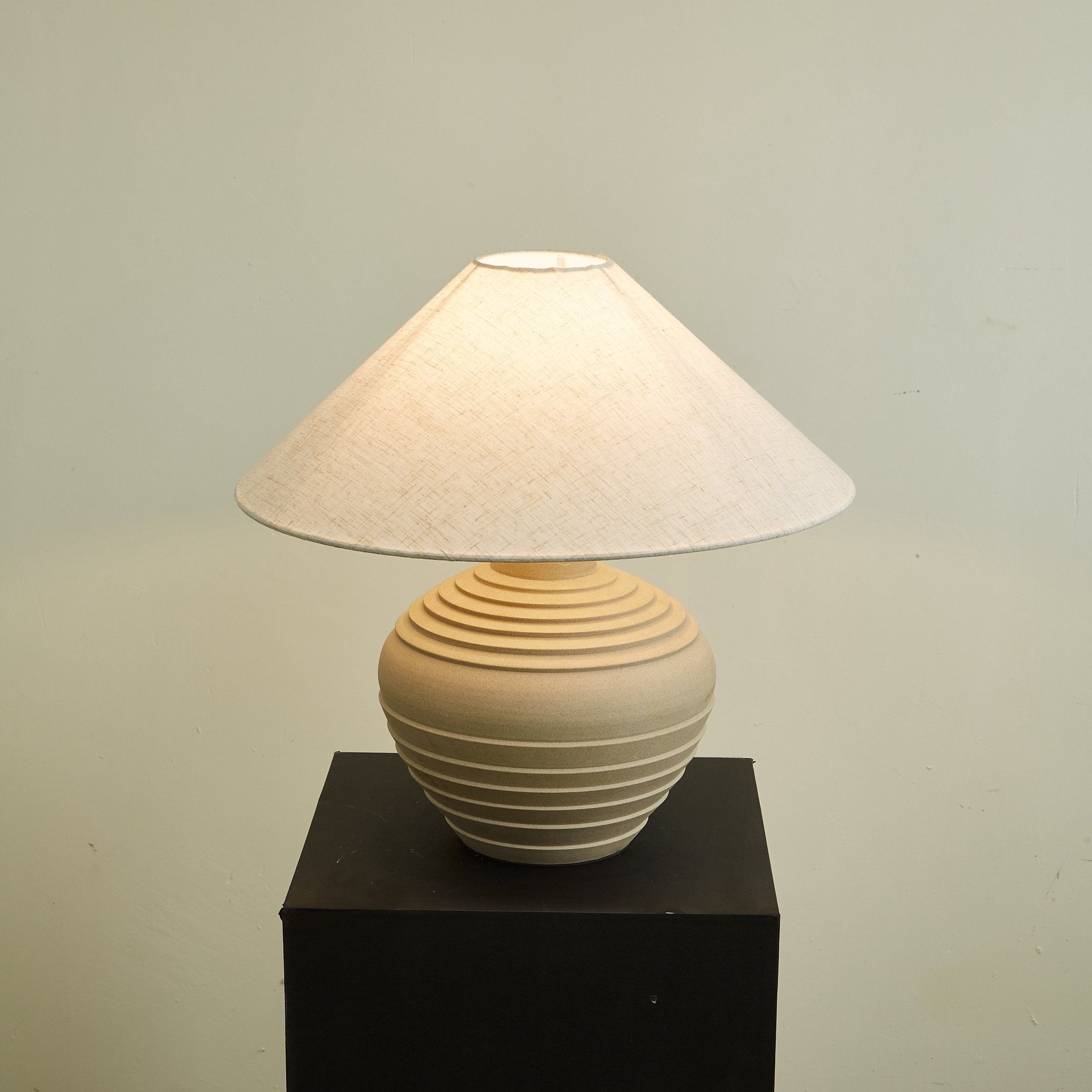 Satori Ridge Table Lamp - Blowlighting
