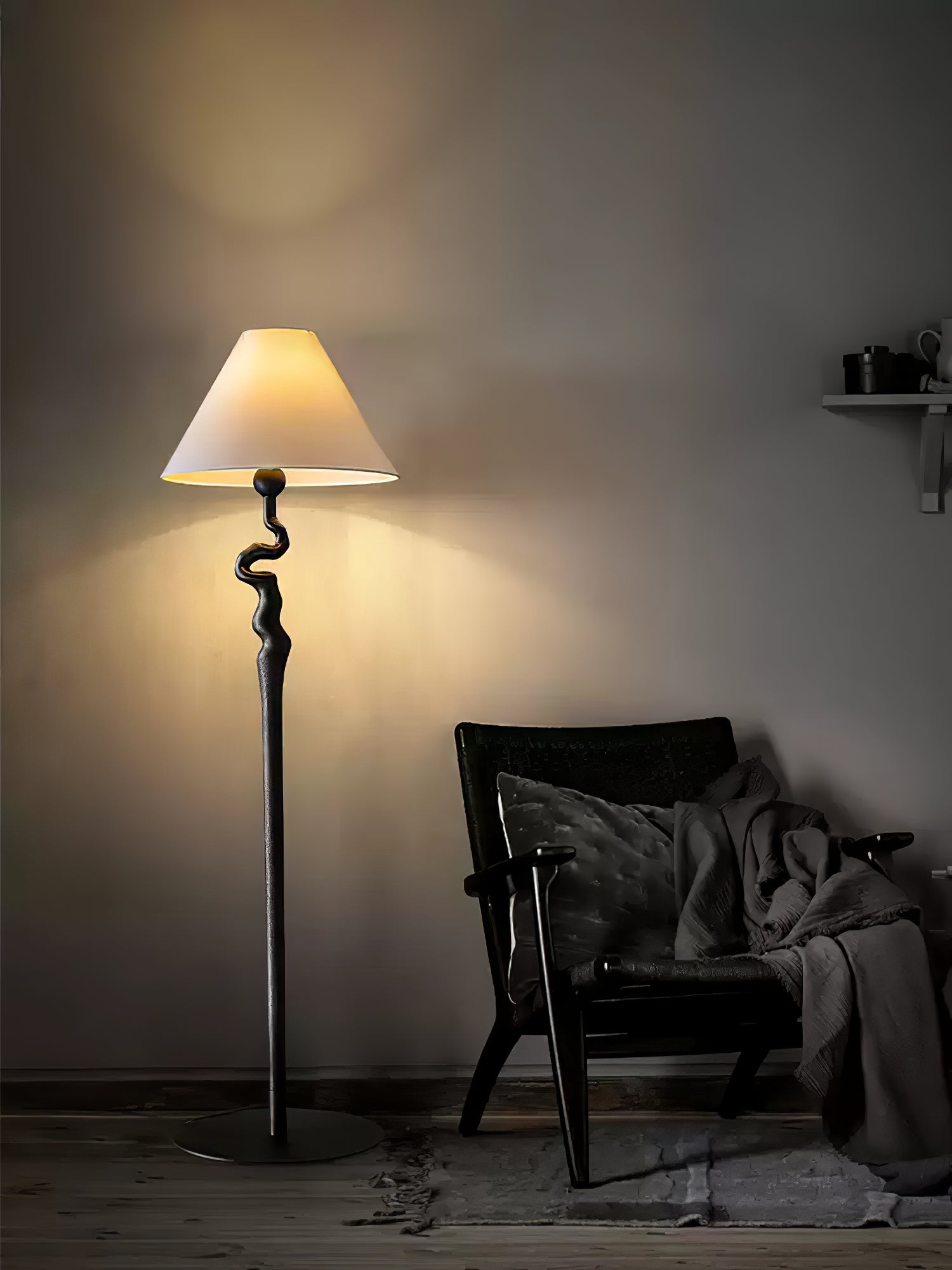 Serpentine Twist Floor Lamp - Blowlighting