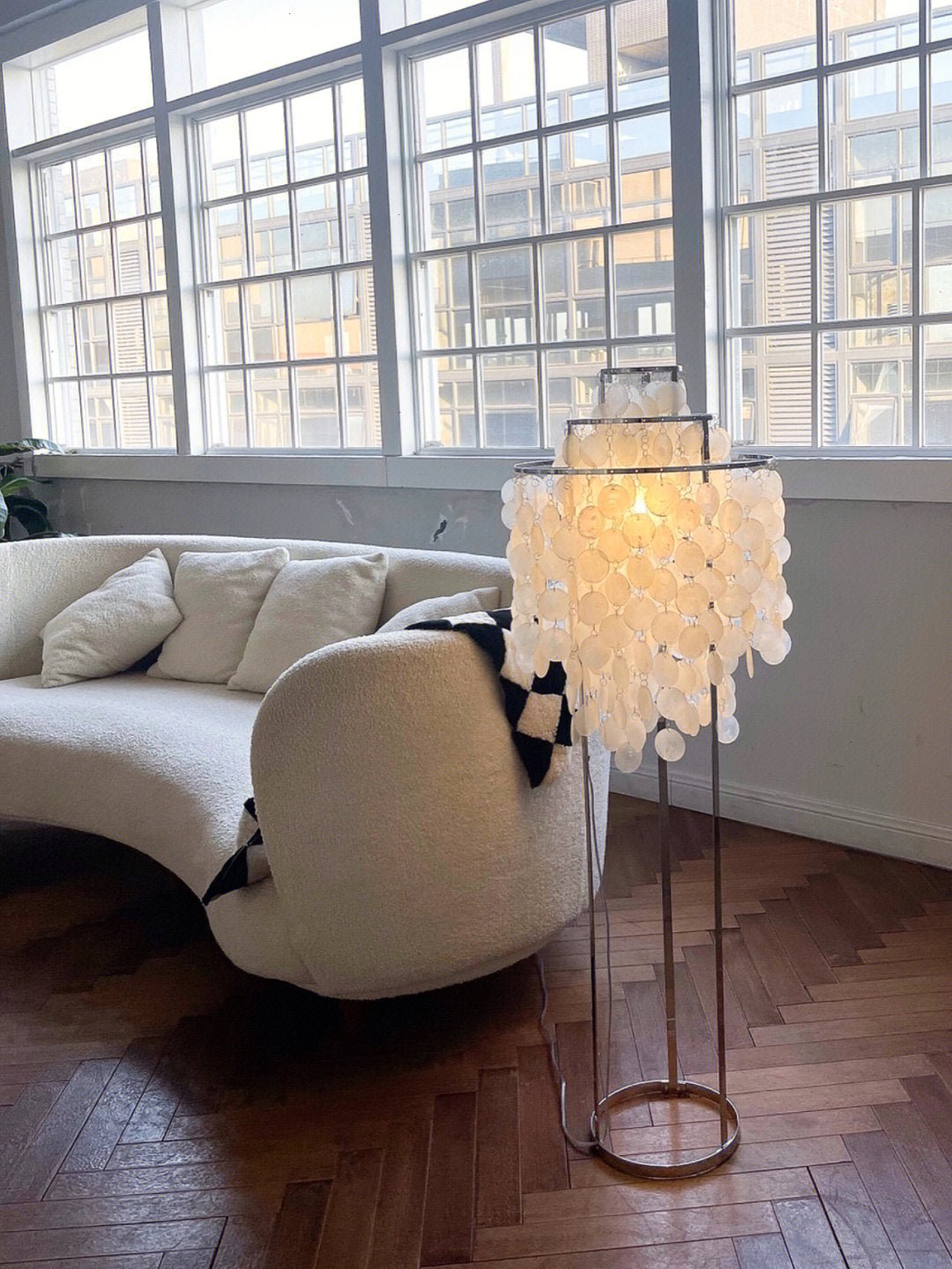 Shell Floor Lamp - Blowlighting