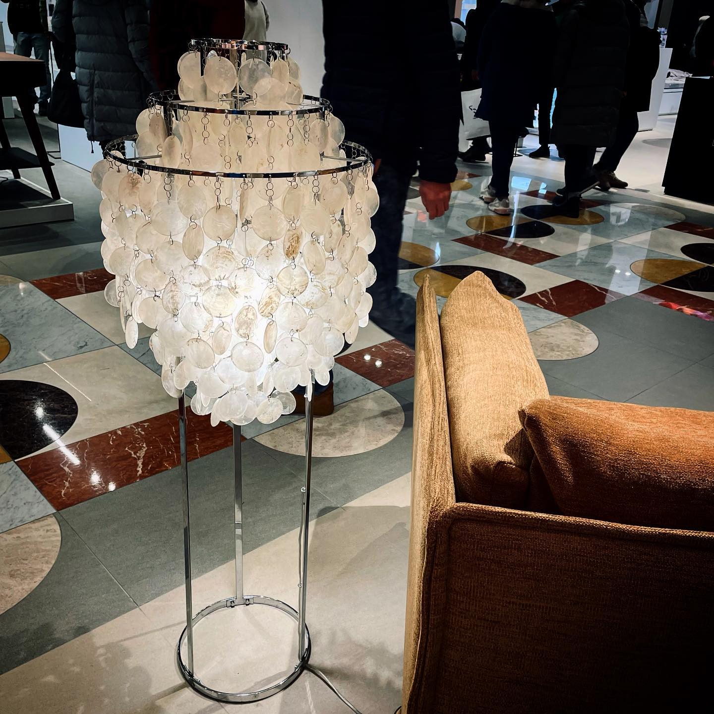 Shell Floor Lamp - Blowlighting