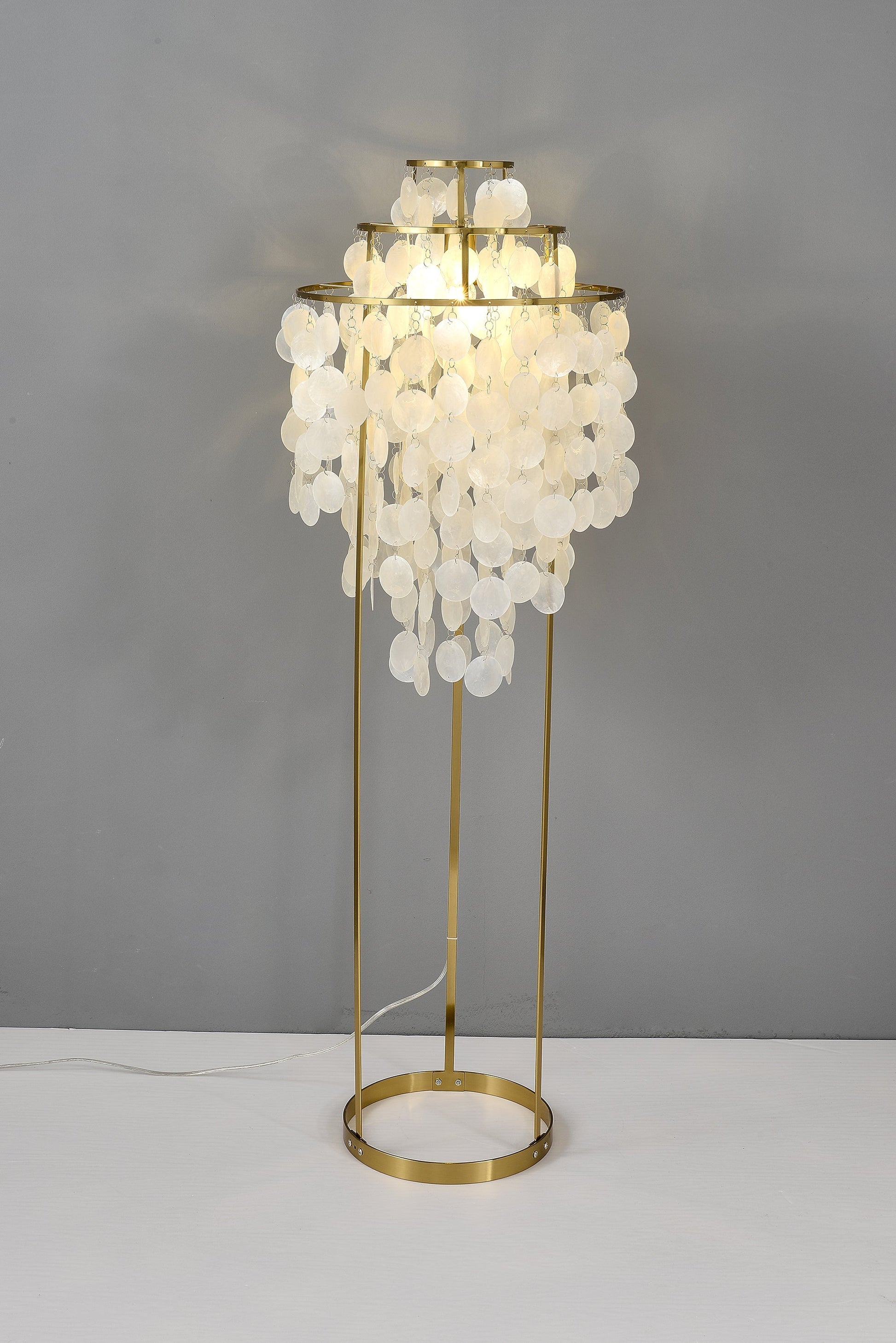 Shell Floor Lamp - Blowlighting