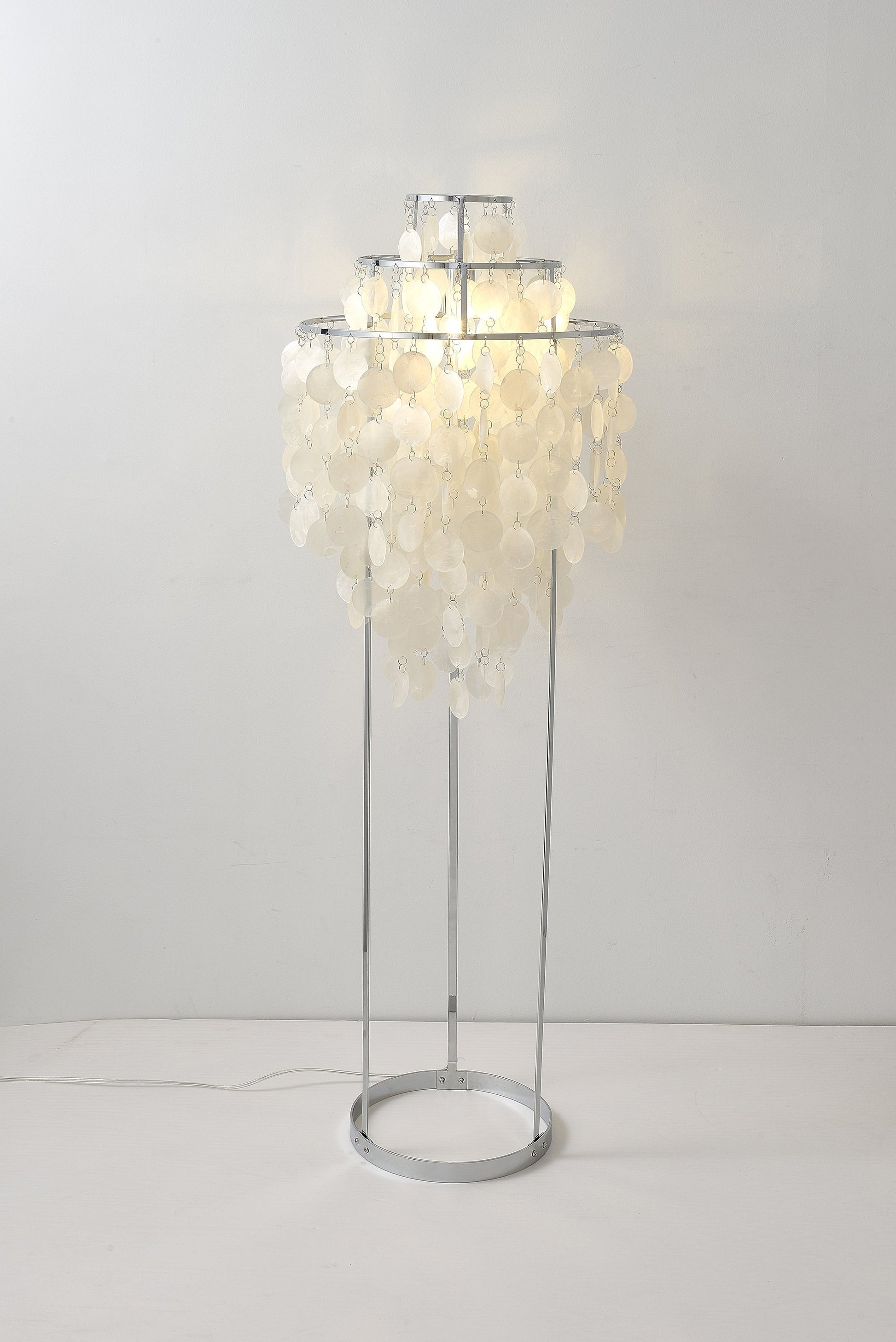 Shell Floor Lamp - Blowlighting