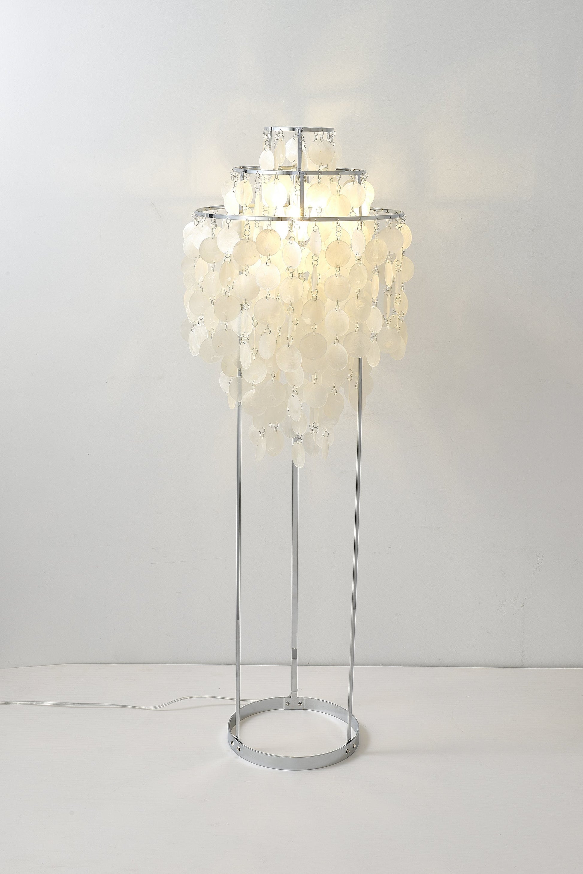Shell Floor Lamp - Blowlighting