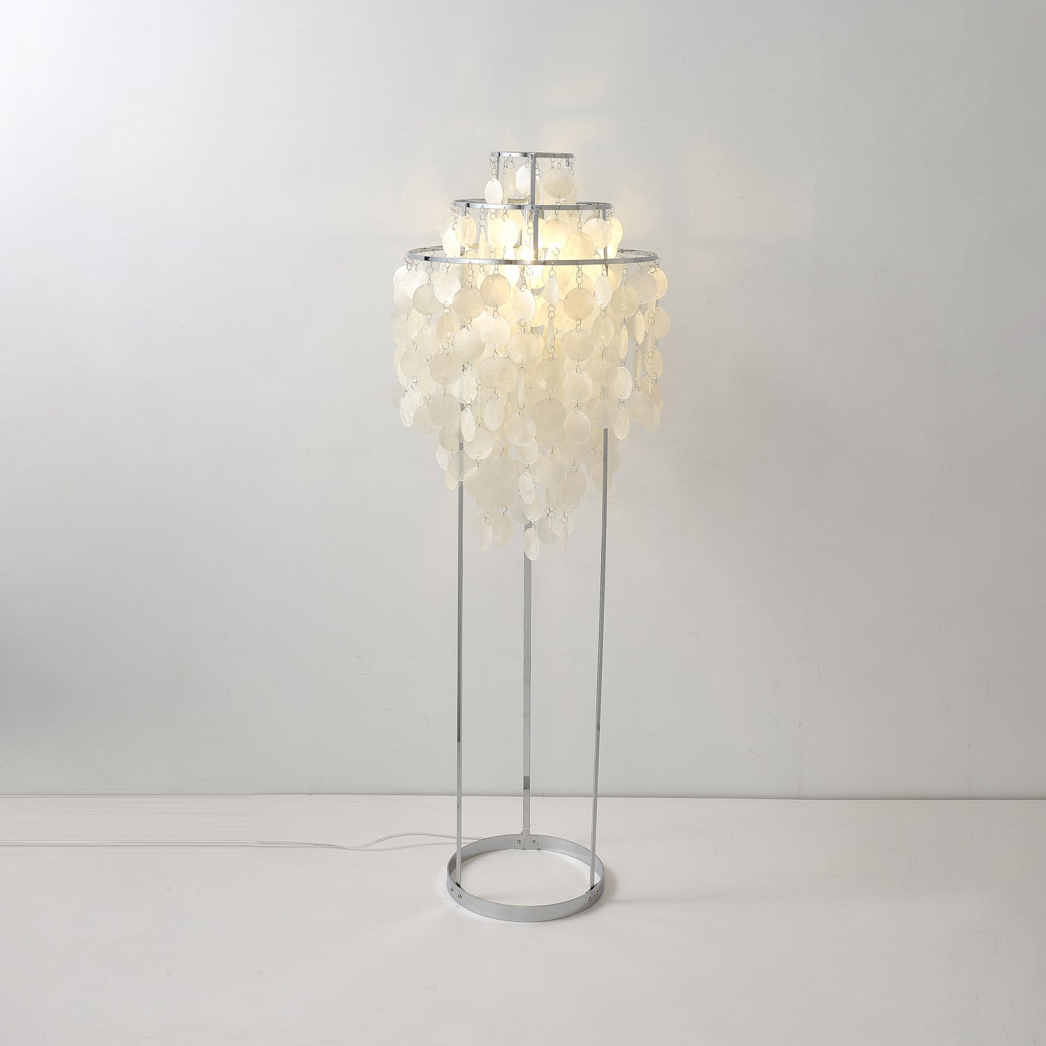 Shell Floor Lamp - Blowlighting