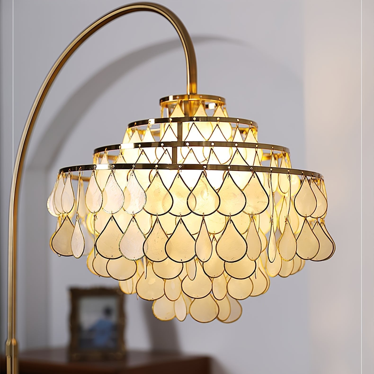 Shells Floor Lamp - Blowlighting