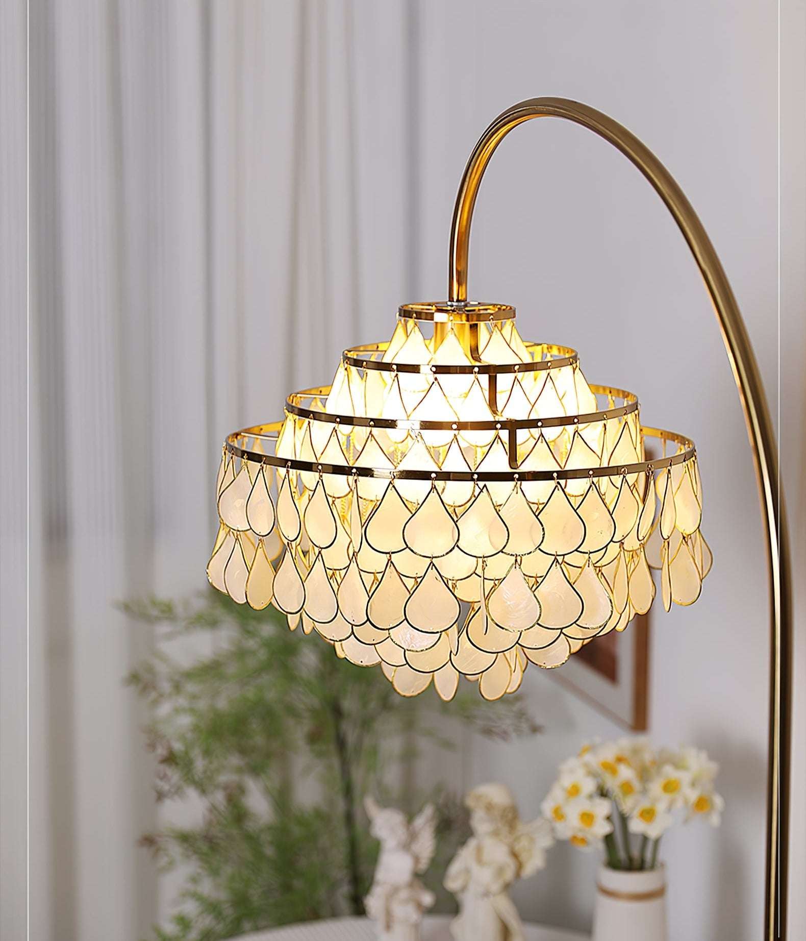 Shells Floor Lamp - Blowlighting