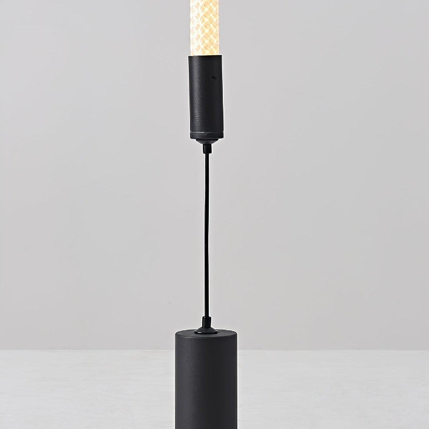 Silas Vertical Pendant Light - Blowlighting