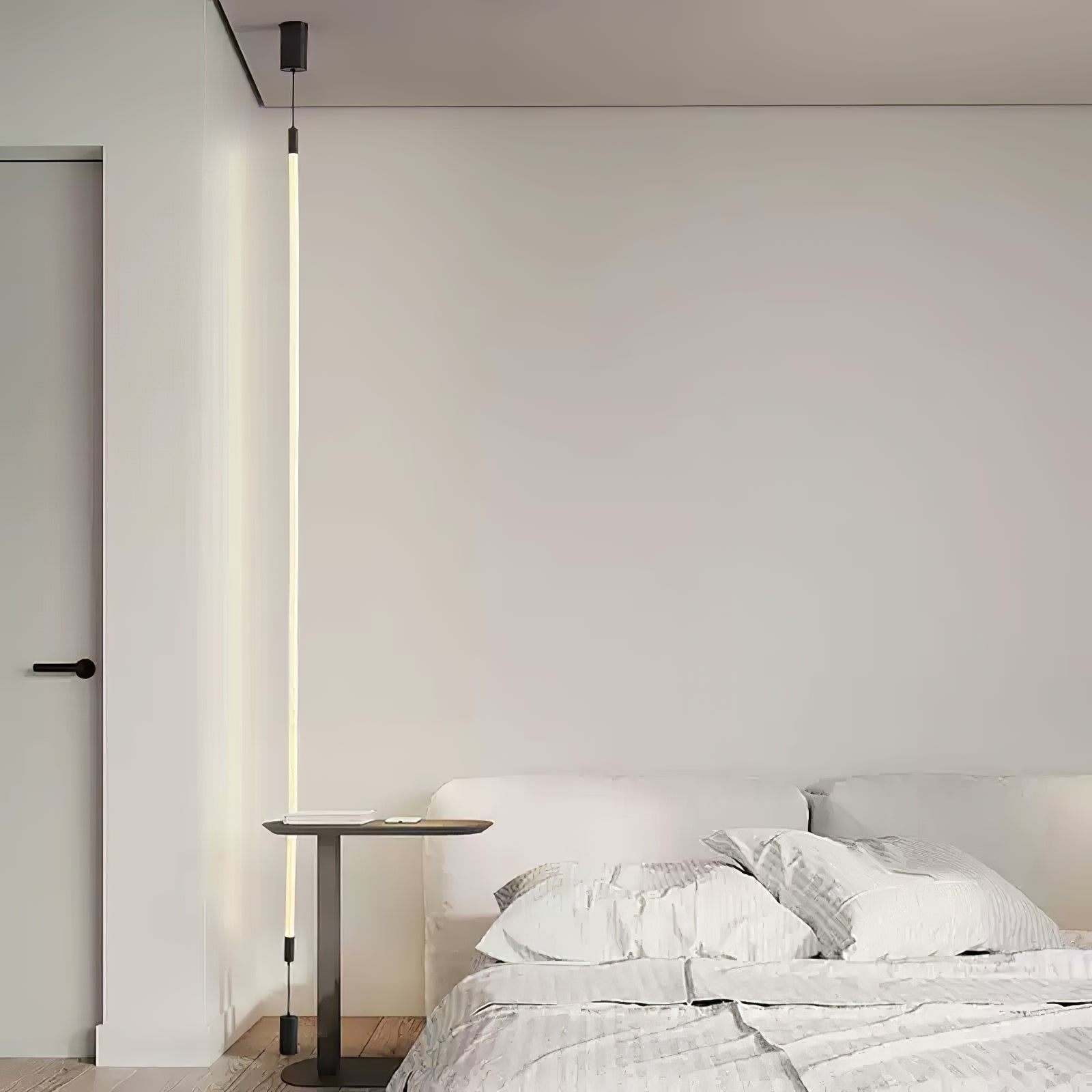 Silas Vertical Pendant Light - Blowlighting