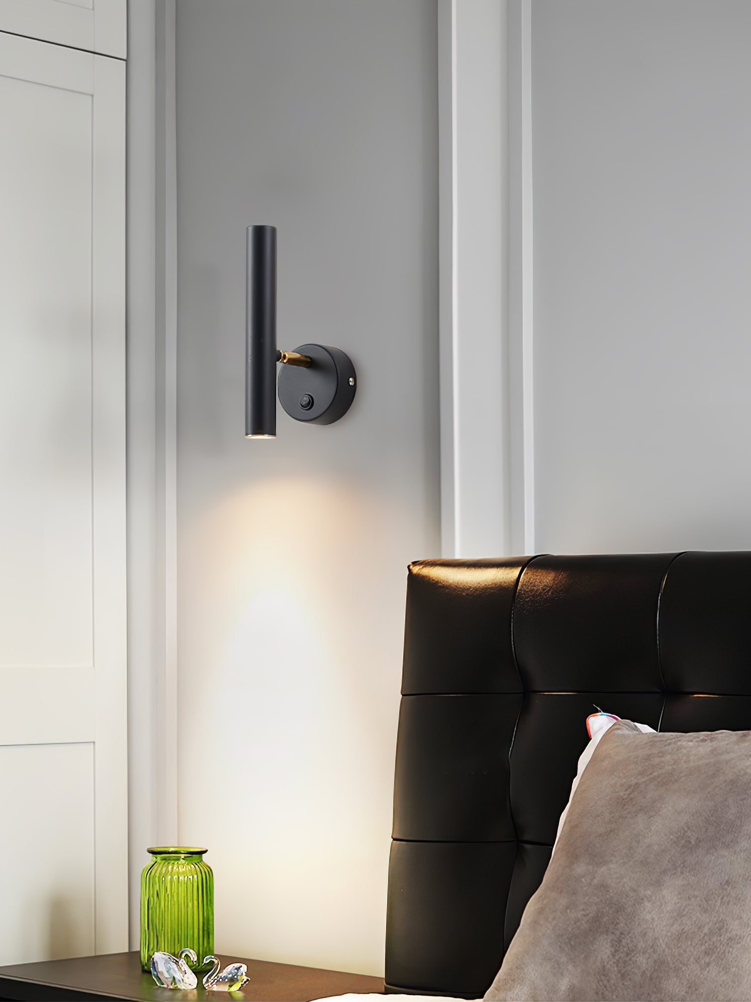 Slender Adjustable Wall Lamp - Blowlighting