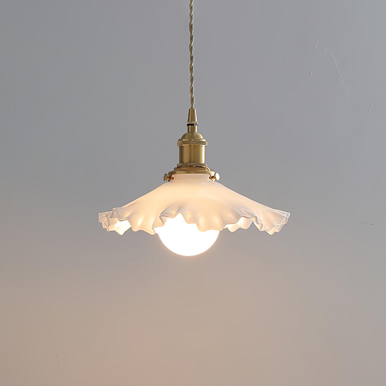 Small Floral Pendant Lamp - Blowlighting