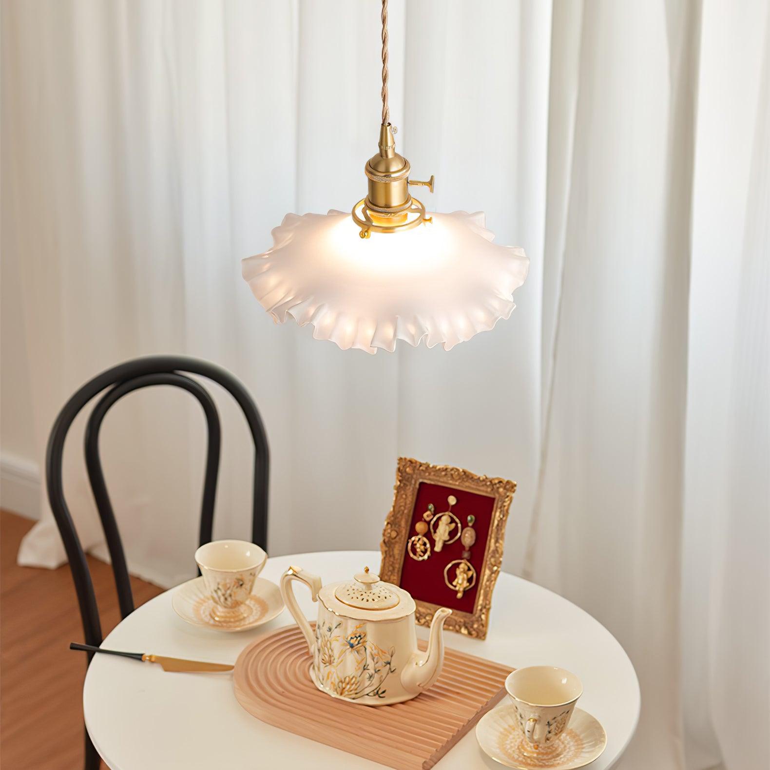 Small Floral Pendant Lamp - Blowlighting