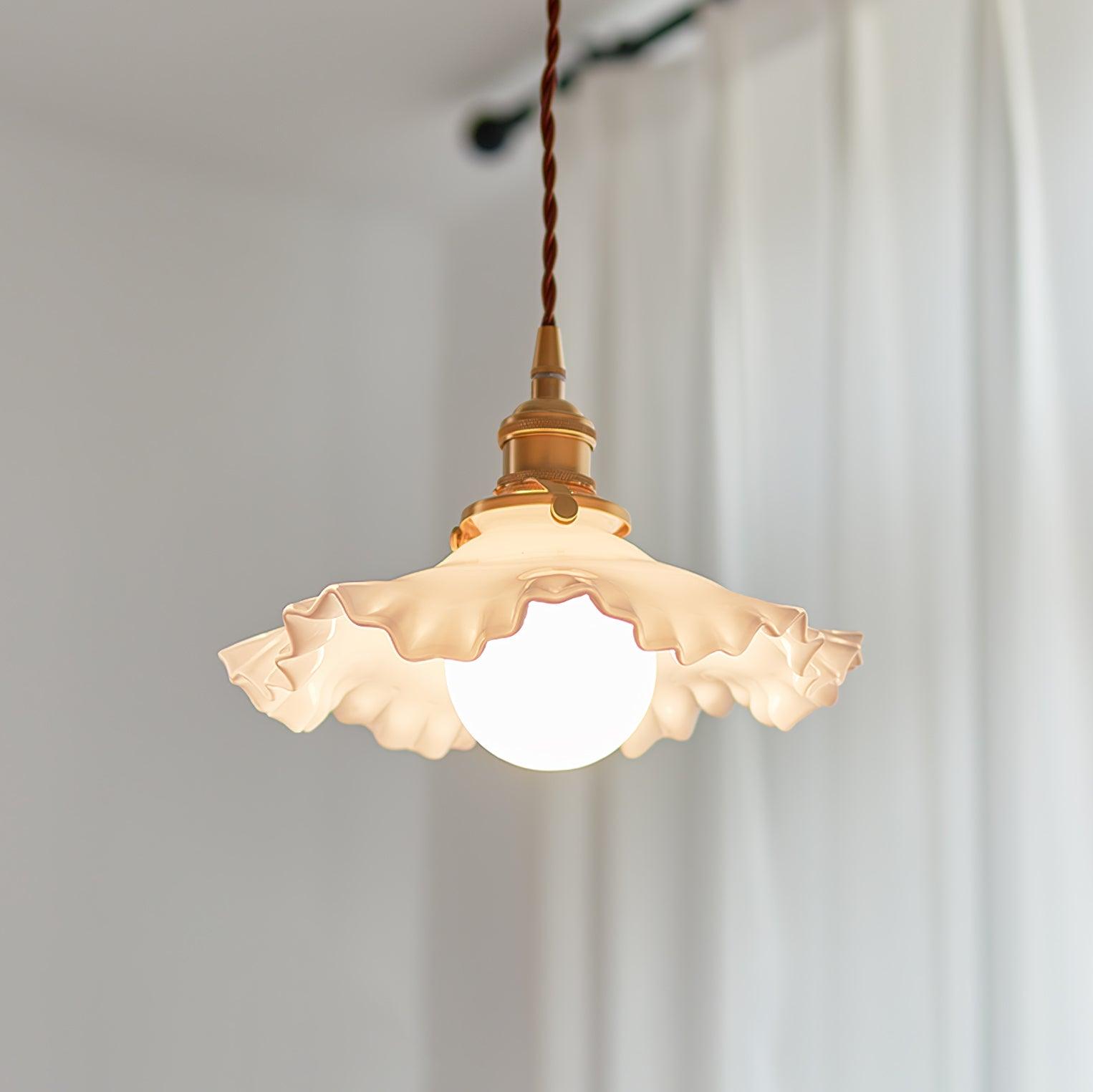 Small Floral Pendant Lamp - Blowlighting