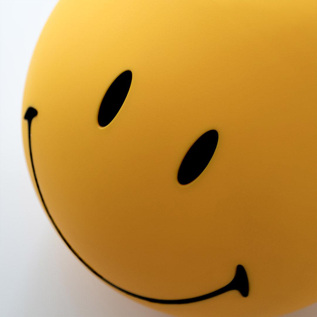 Smiling Table Lamp - Blowlighting