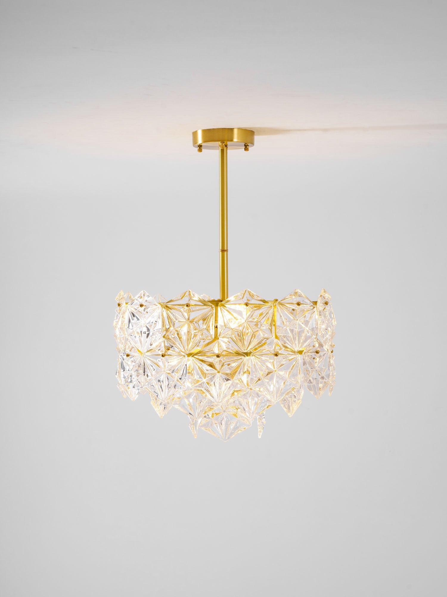 Snowflake Glass Chandelier - Blowlighting