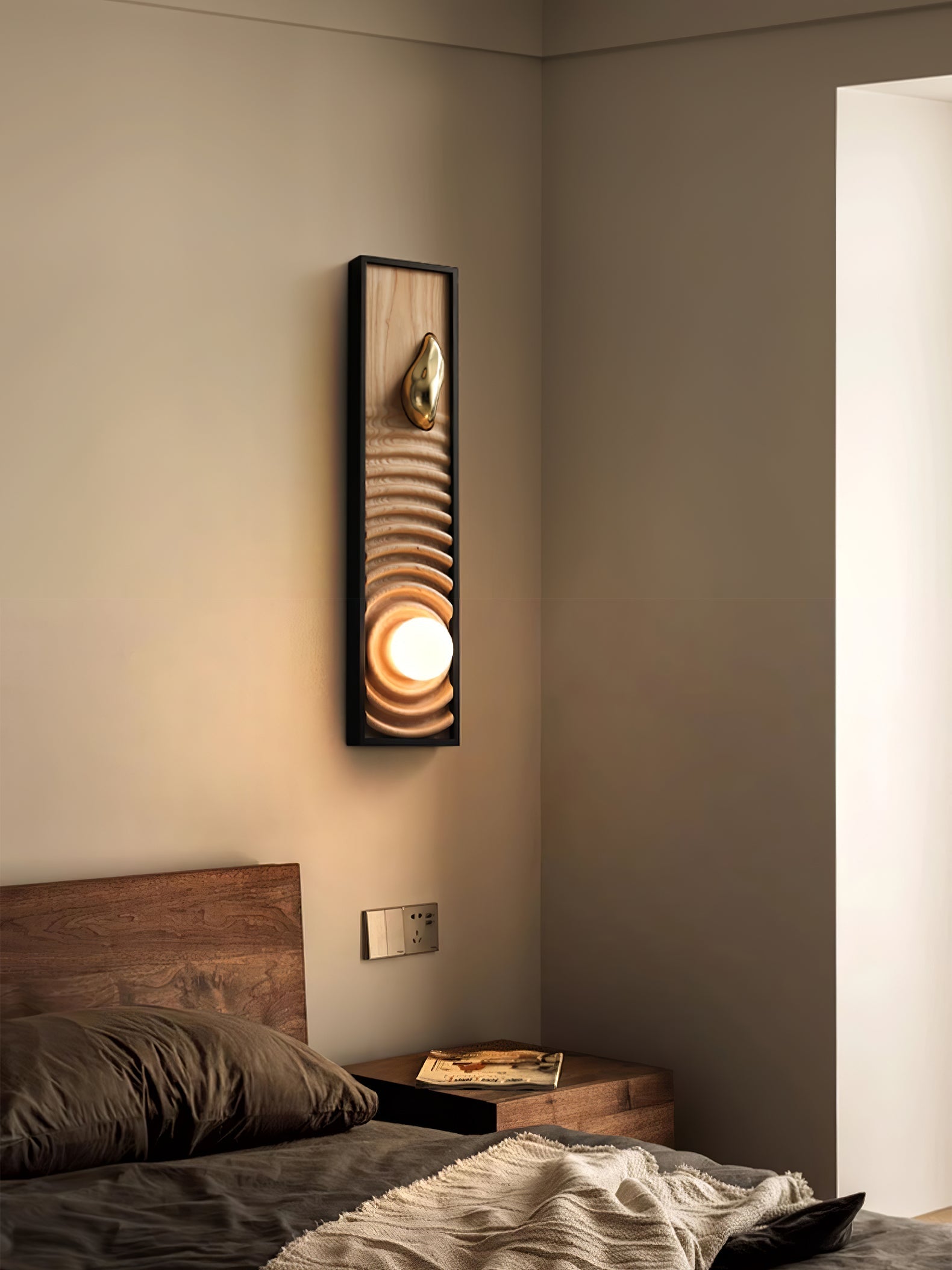 Caleb Vintage Wood Wall Lamp - Blowlighting
