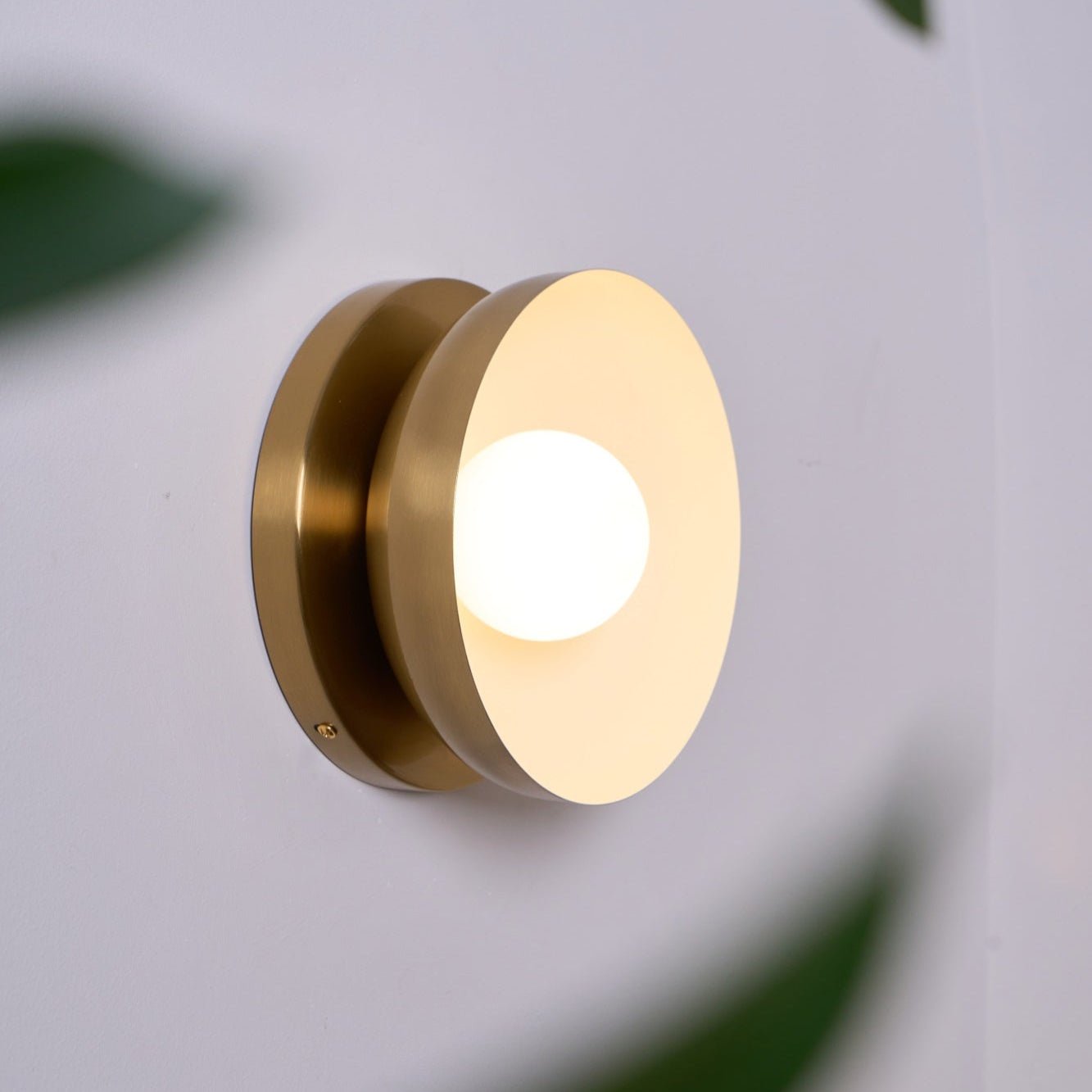 Vethaora Modern Minimalist Solar Eclipse Brass Glass Wall Light - Blowlighting