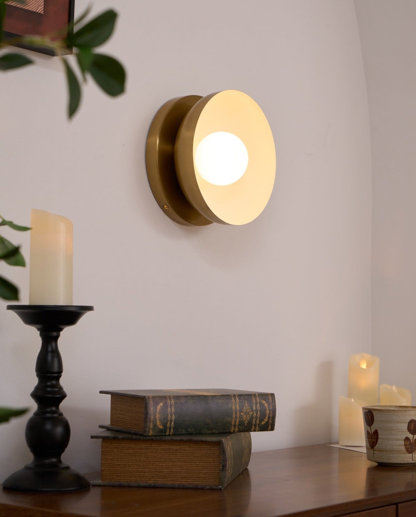 Vethaora Modern Minimalist Solar Eclipse Brass Glass Wall Light - Blowlighting