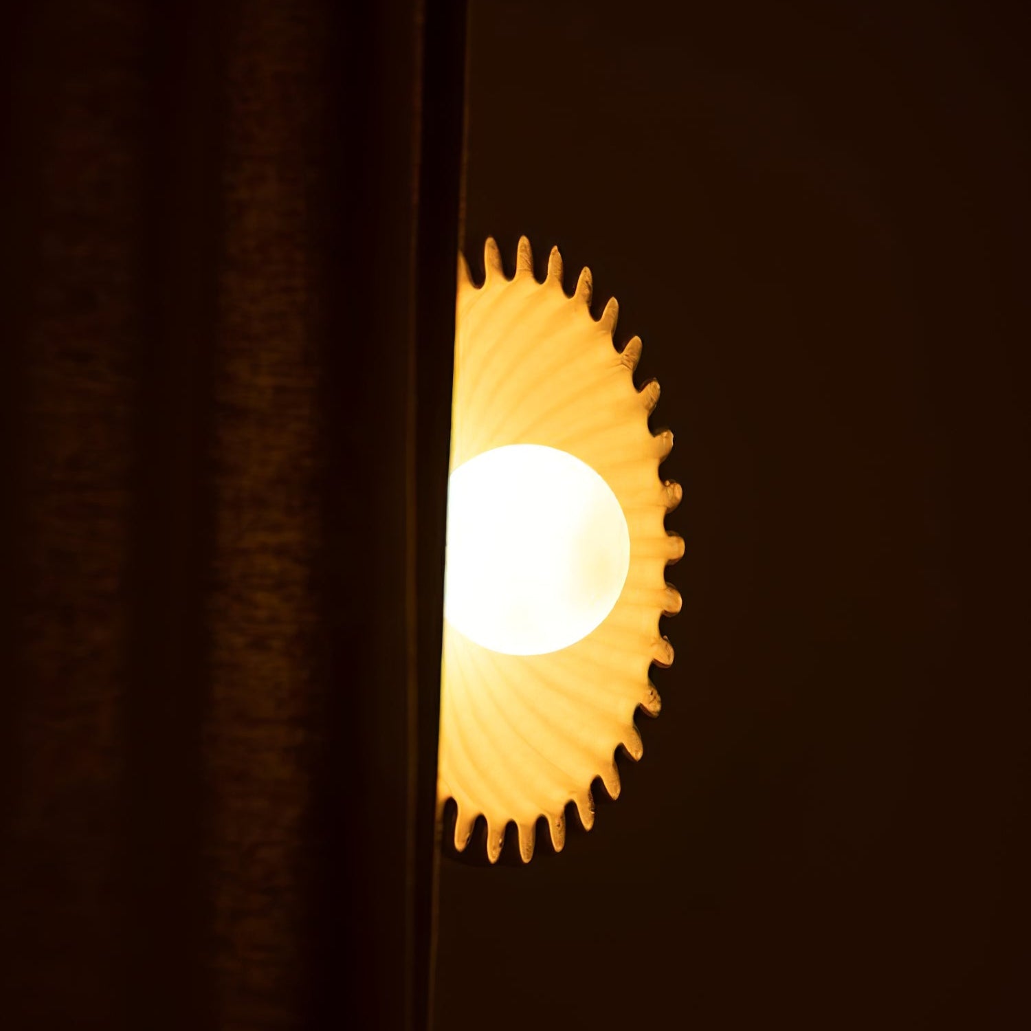 Sunray Rustic Glass Wall Lamp - Blowlighting