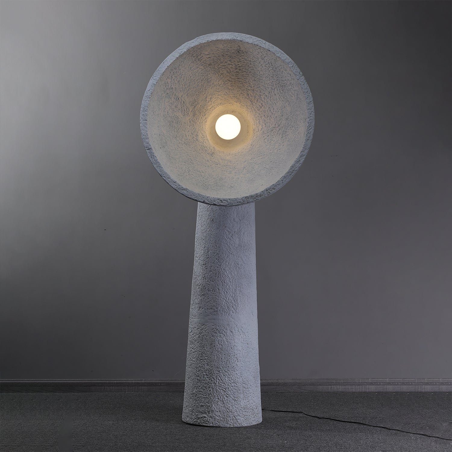 Arliris Concrete Table Lamp - Blowlighting