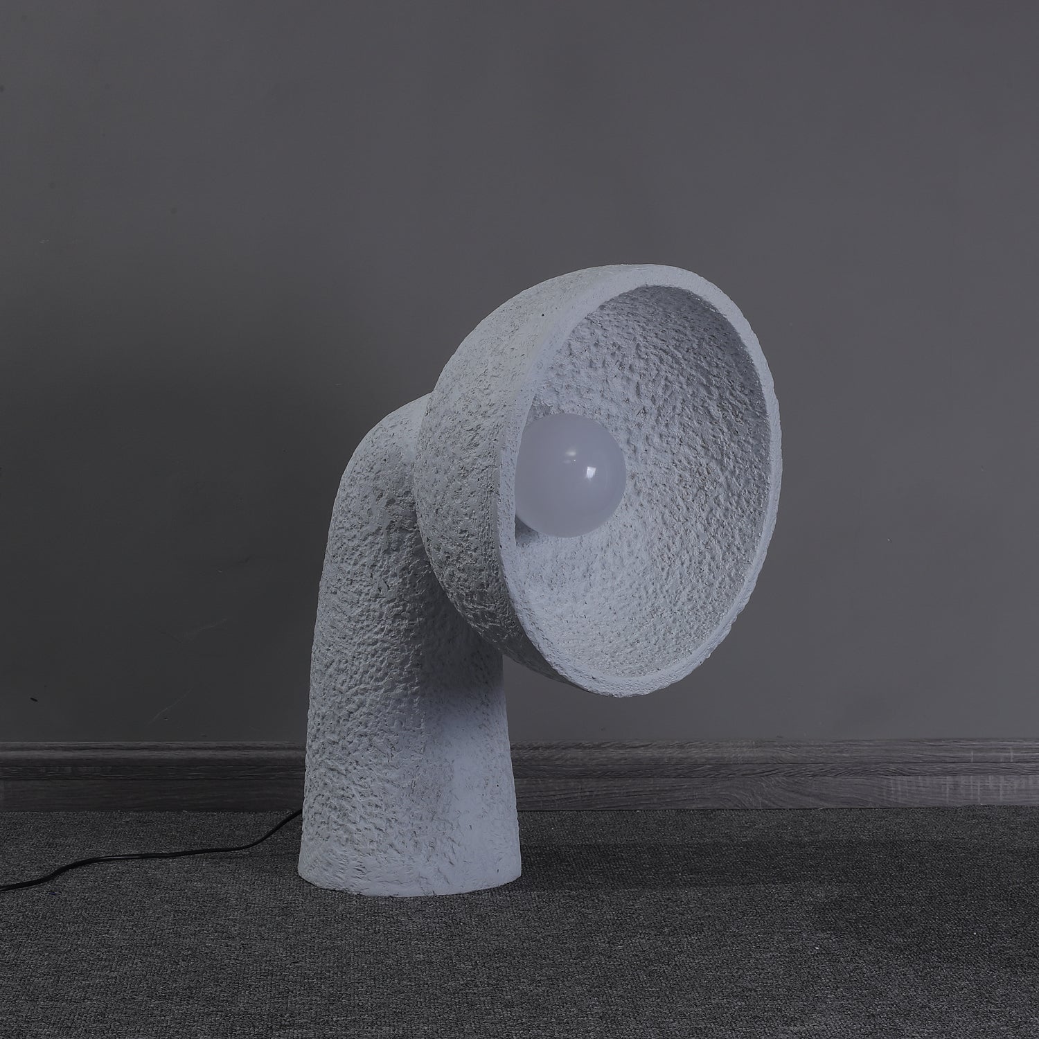Arliris Concrete Table Lamp - Blowlighting