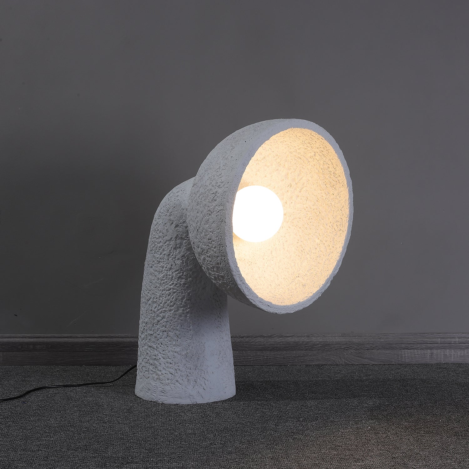 Arliris Concrete Table Lamp - Blowlighting