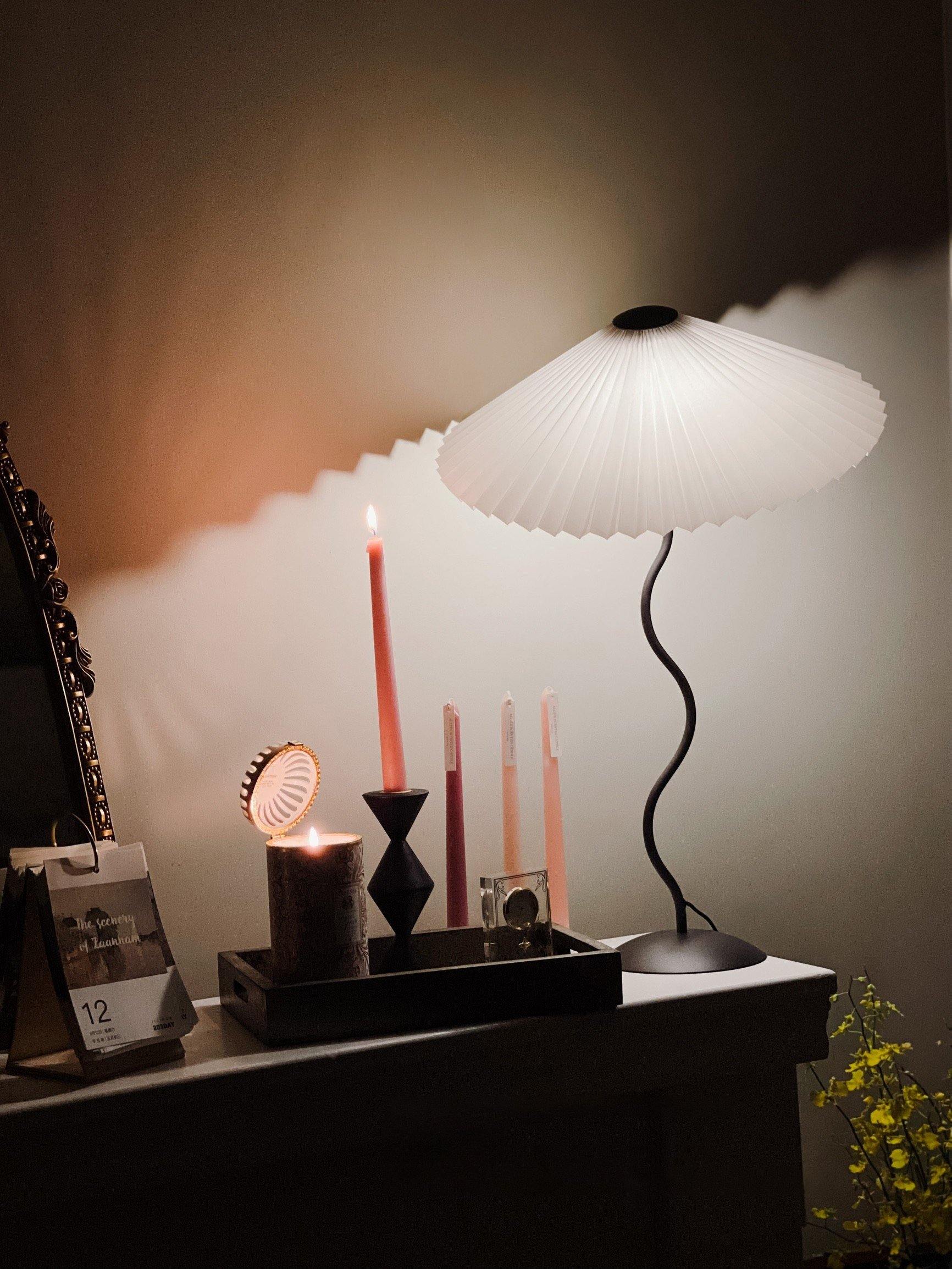 Squiggle Table Lamp - Blowlighting