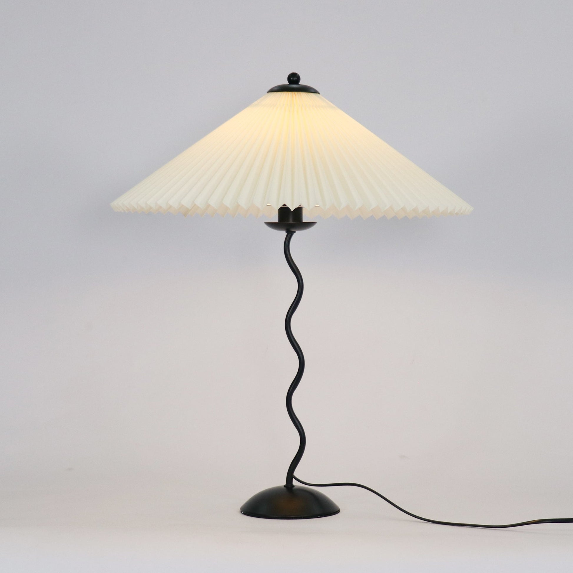 Squiggle Table Lamp - Blowlighting