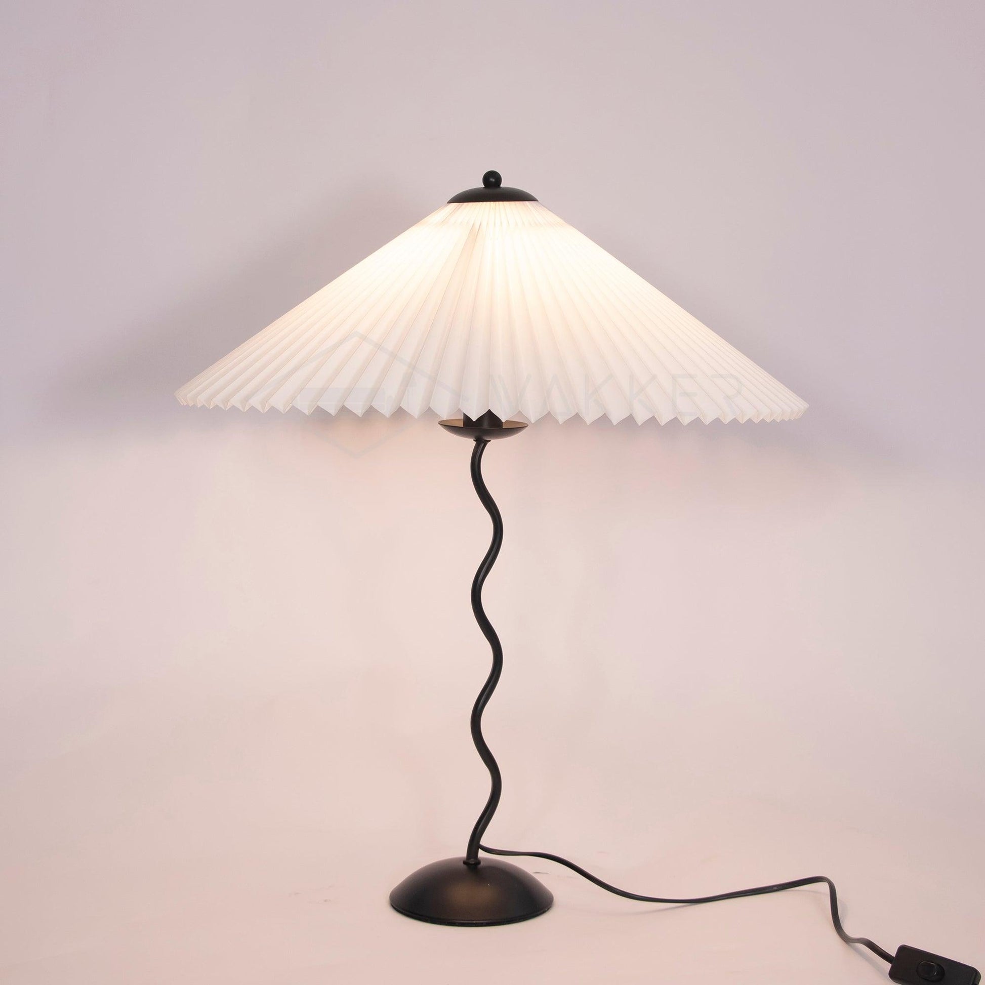 Squiggle Table Lamp - Blowlighting