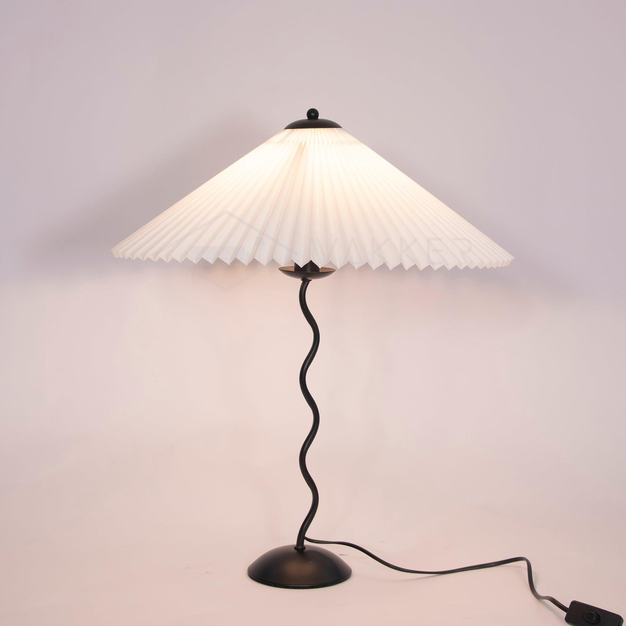 Squiggle Table Lamp - Blowlighting