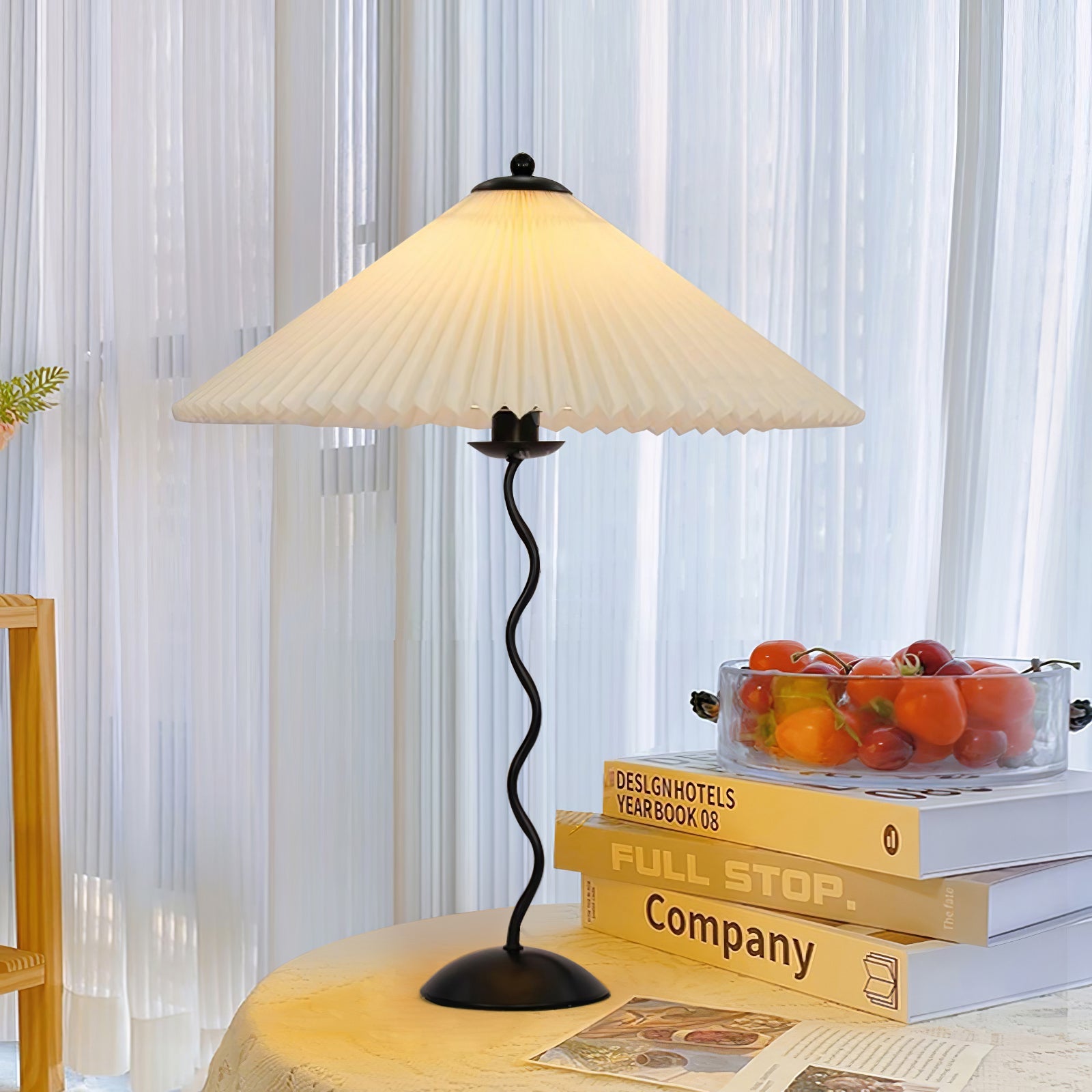 Squiggle Table Lamp - Blowlighting