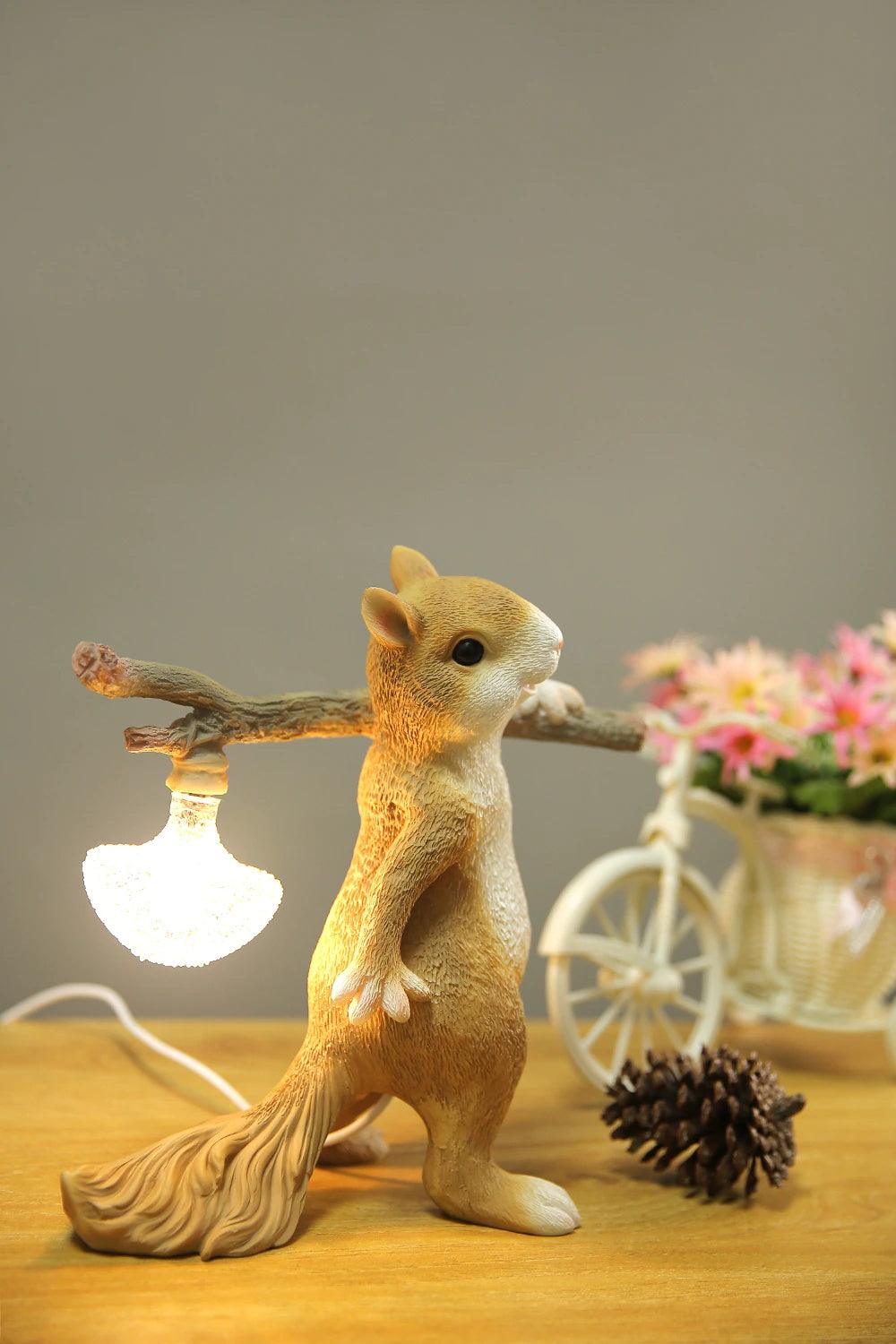 Squirrel Table Lamp - Blowlighting