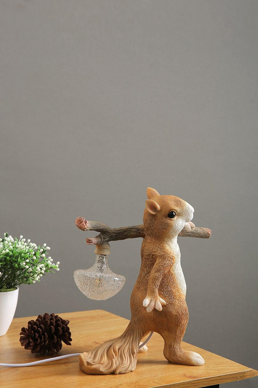 Squirrel Table Lamp - Blowlighting