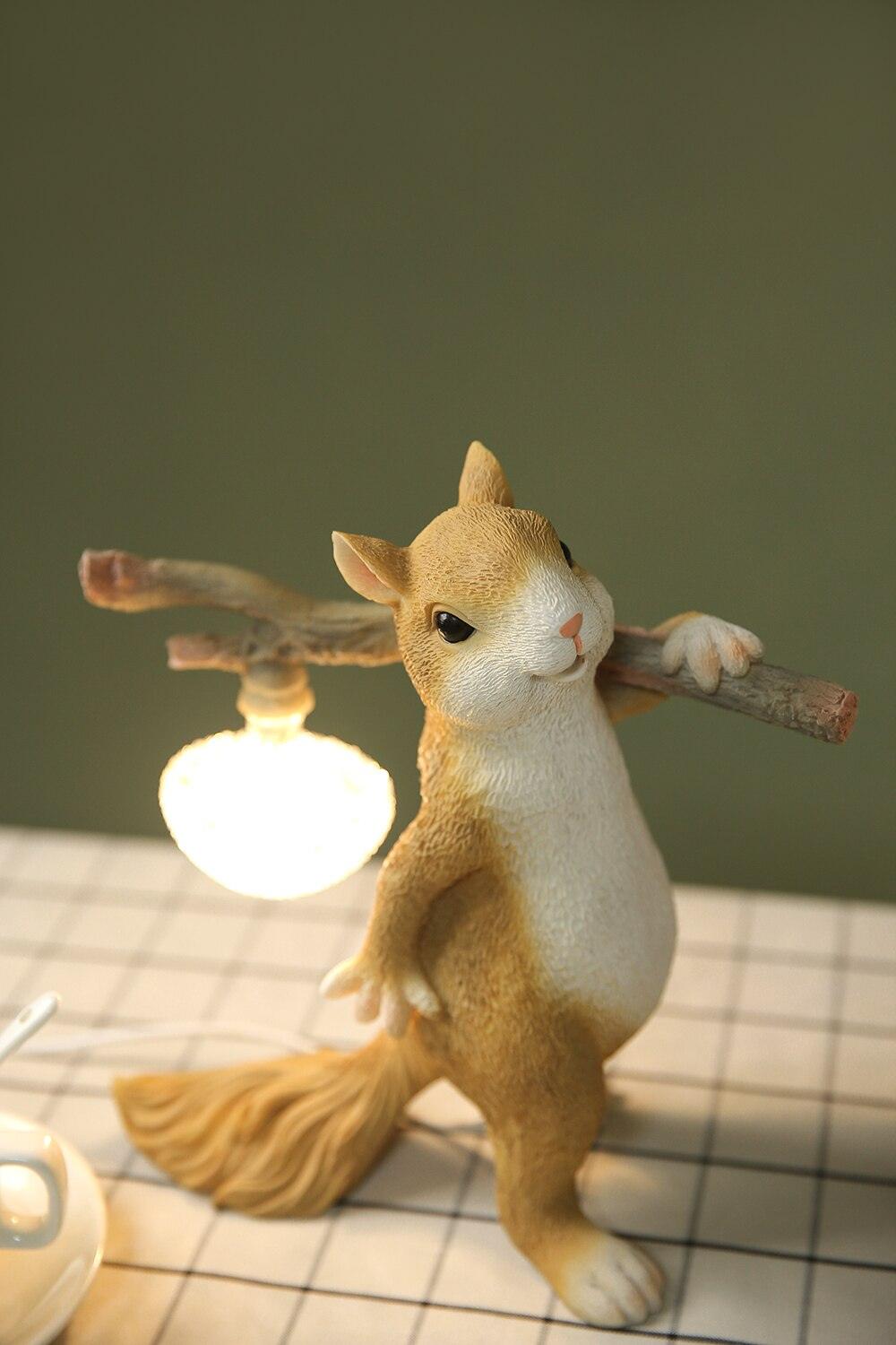 Squirrel Table Lamp - Blowlighting